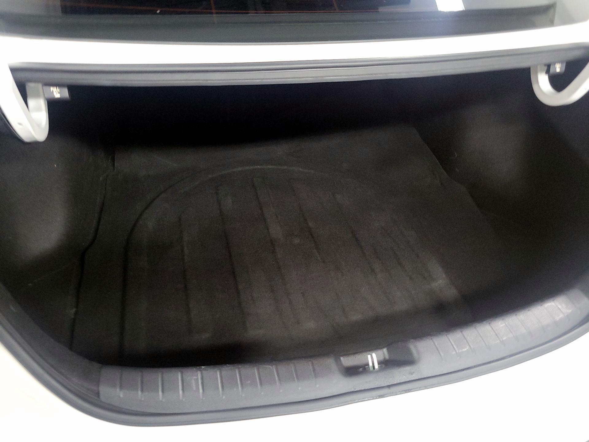 Thumbnail: 2019 Kia Forte - 18