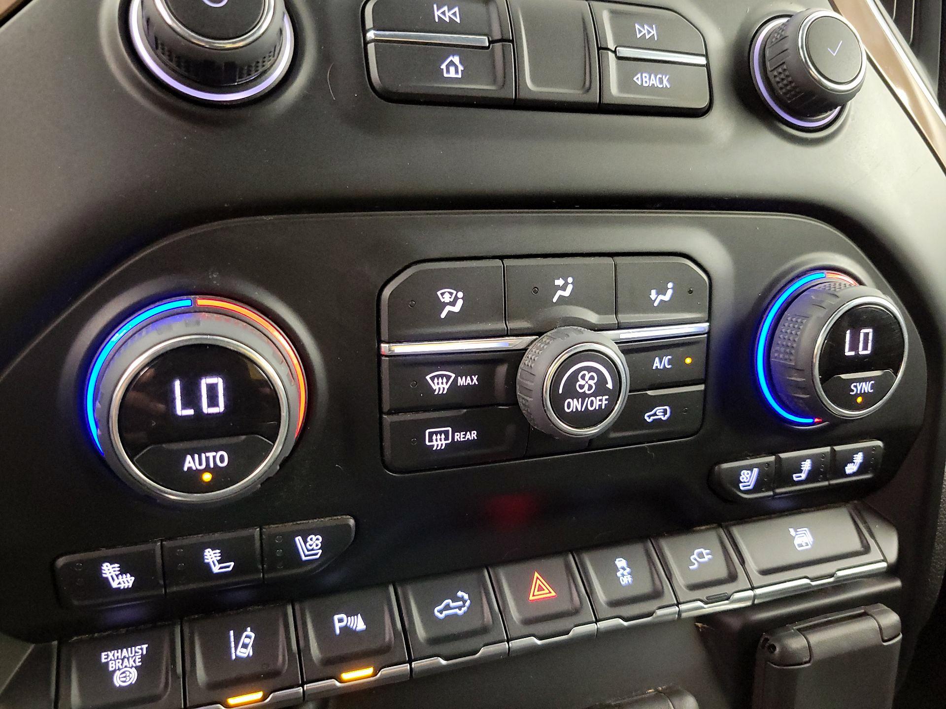 Thumbnail: 2022 Chevrolet Silverado 3500 - 17