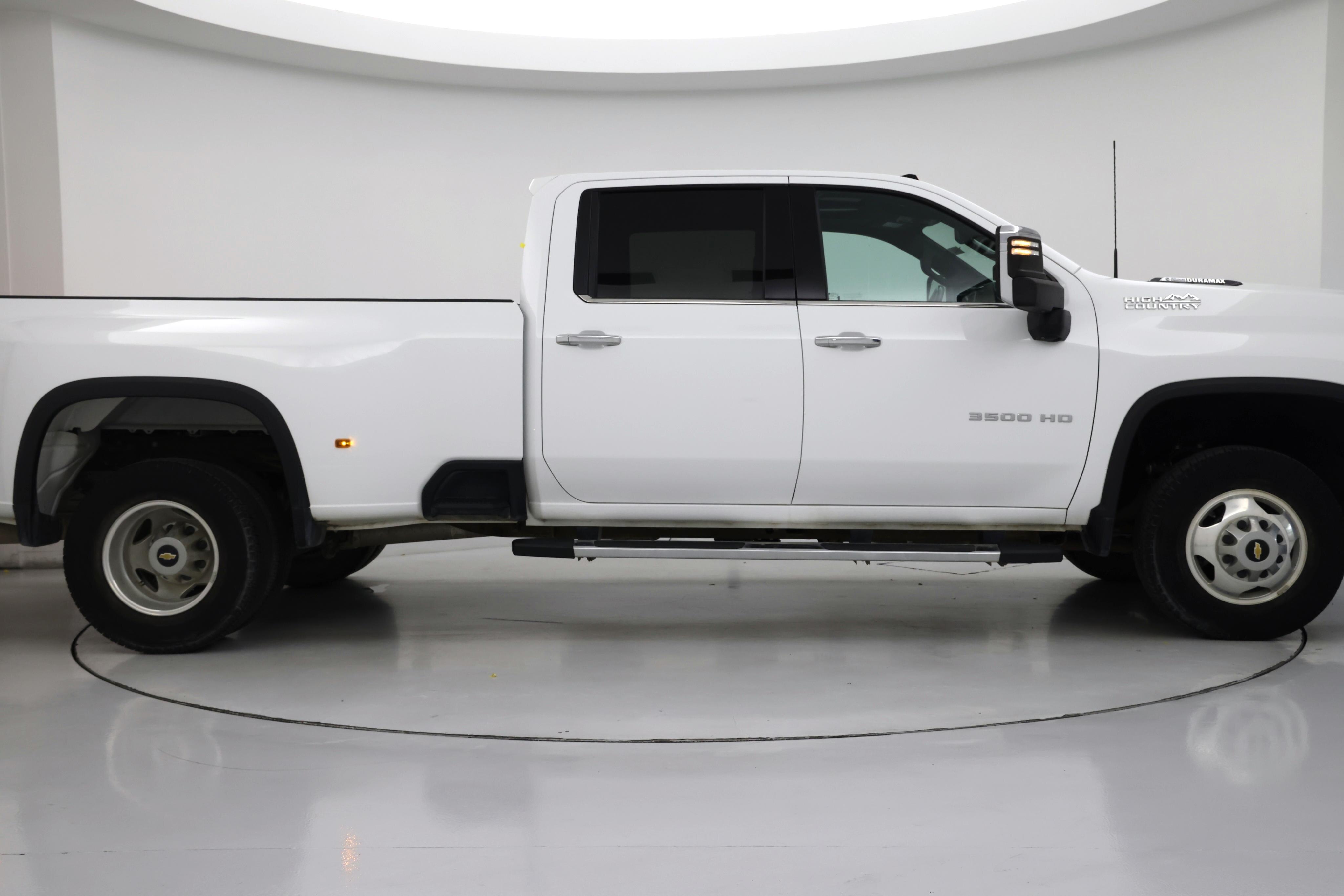 Thumbnail: 2022 Chevrolet Silverado 3500 - 7