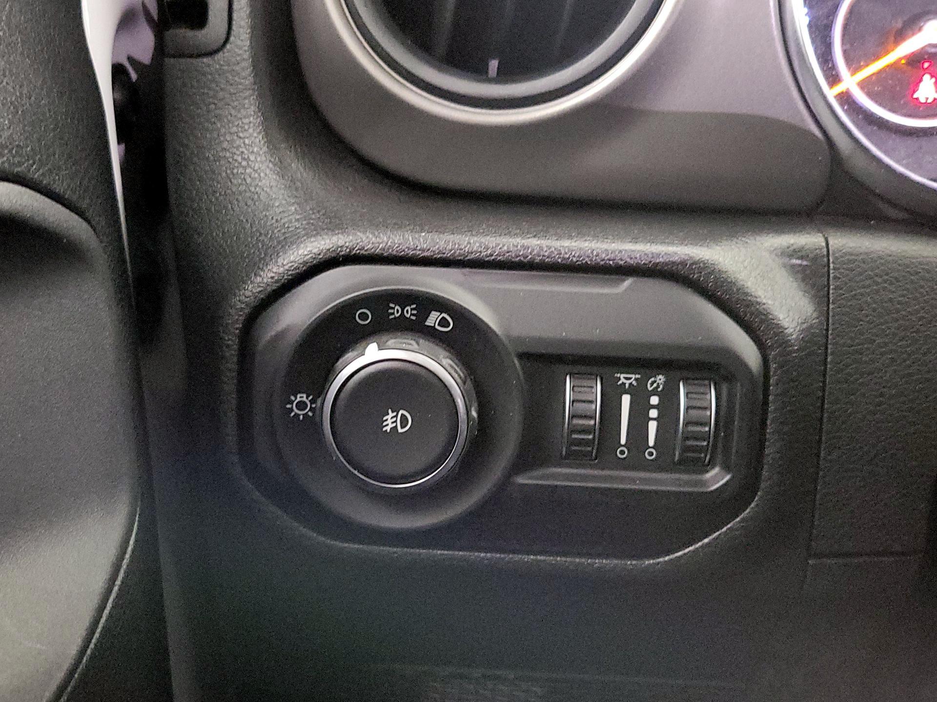 Thumbnail: 2022 Jeep Wrangler - 13