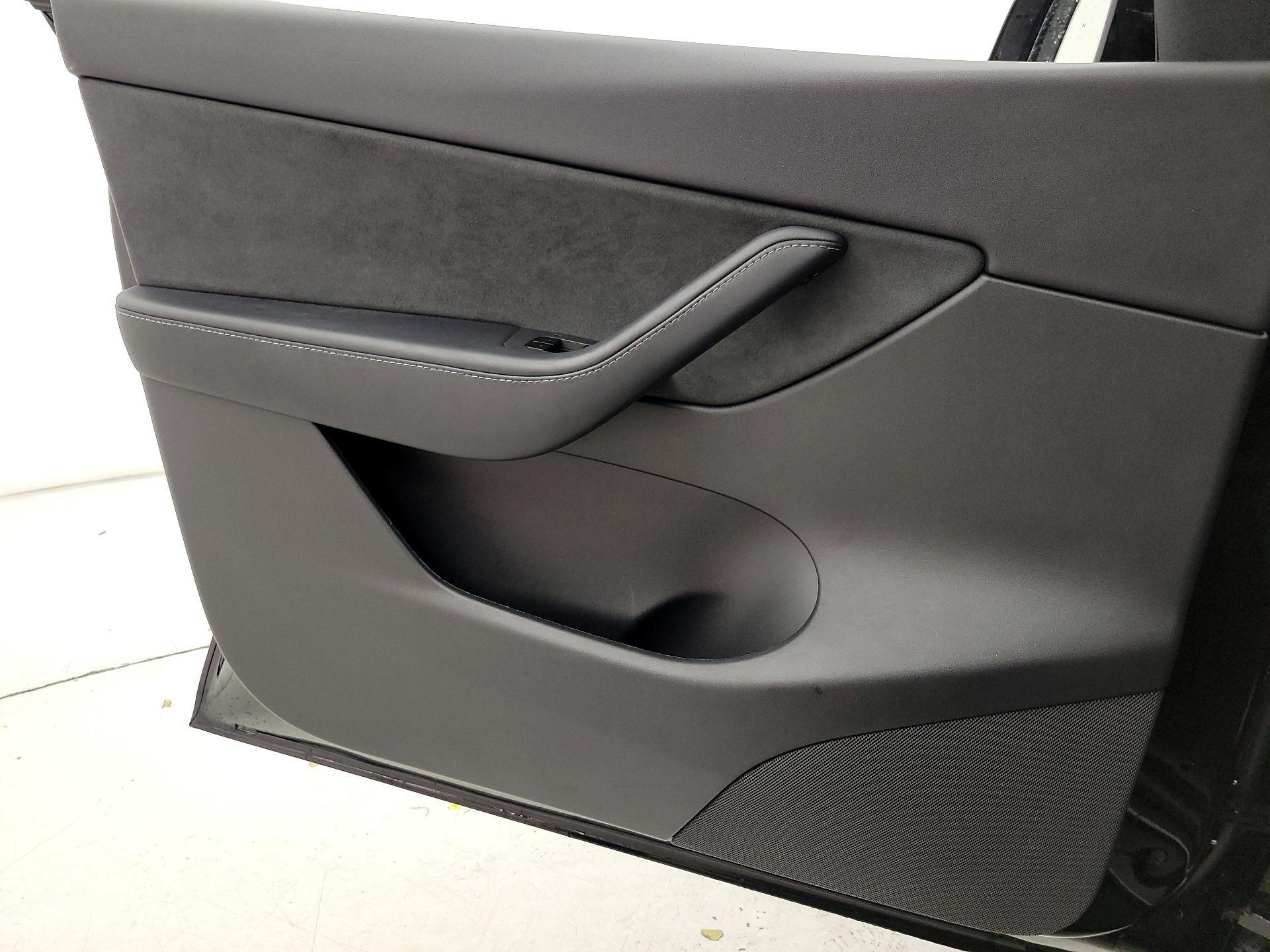 Thumbnail: 2021 Tesla Model Y - 12
