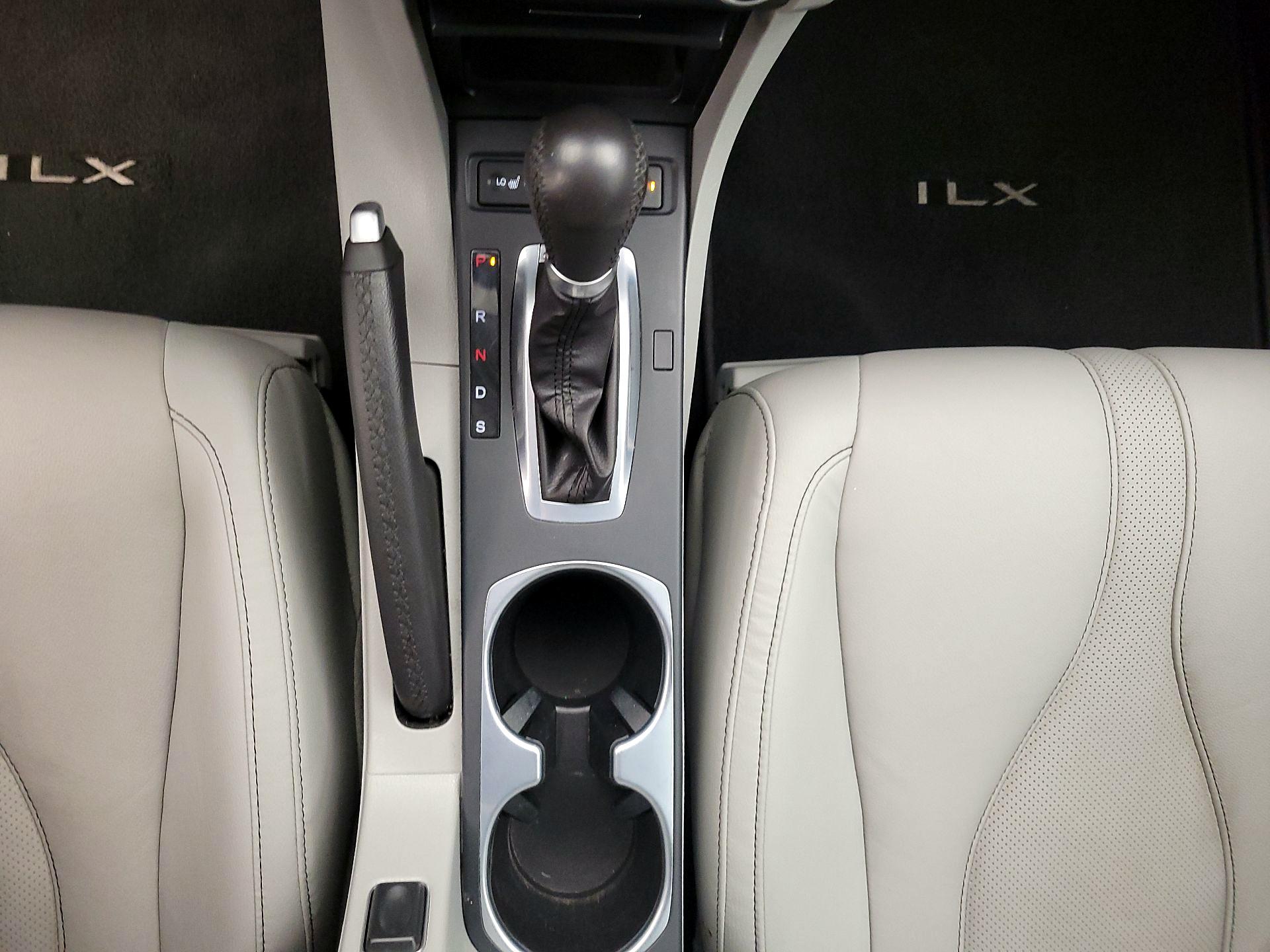 Thumbnail: 2021 Acura ILX - 17