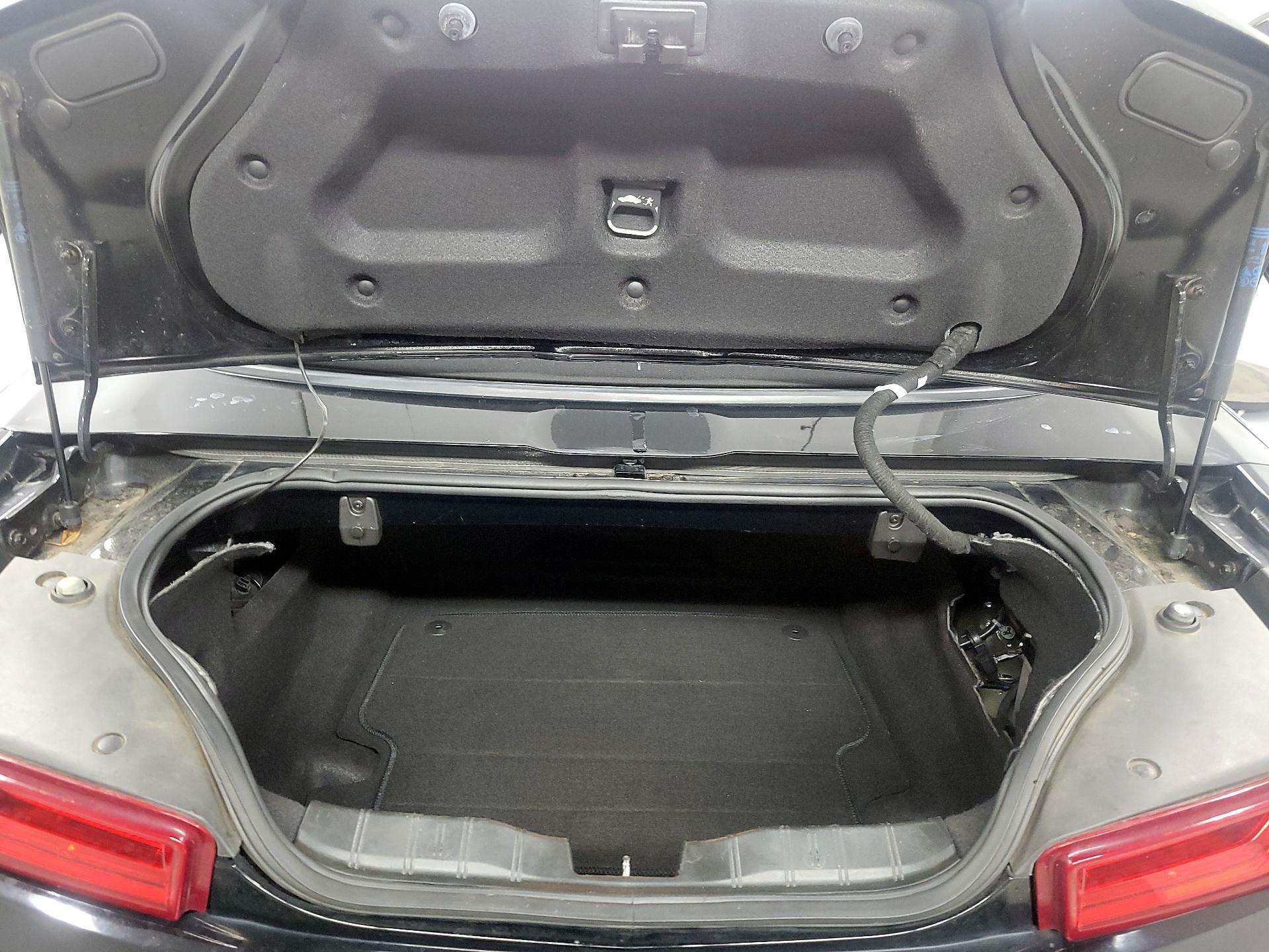 Thumbnail: 2017 Chevrolet Camaro - 18