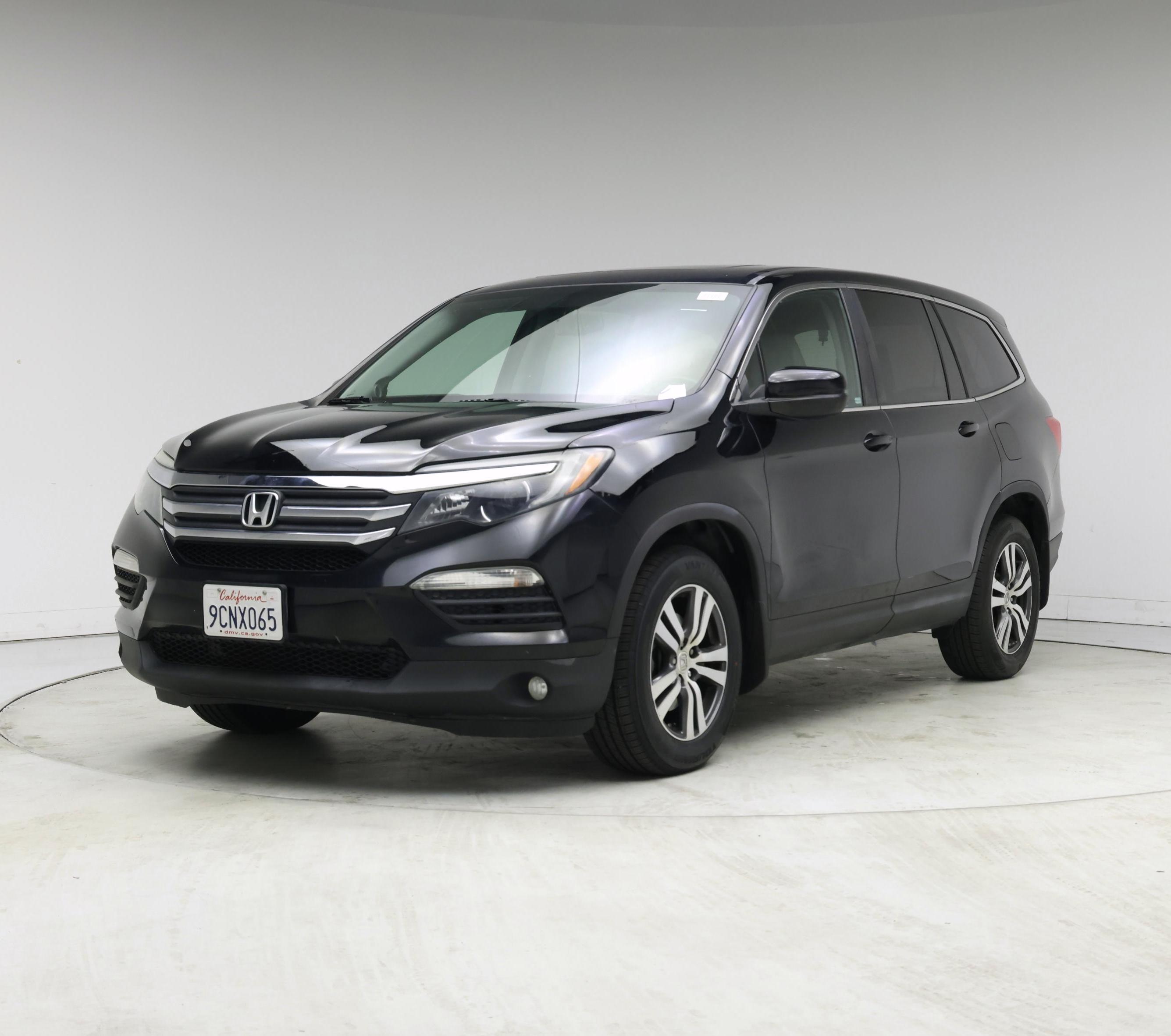 Thumbnail: 2017 Honda Pilot - 4