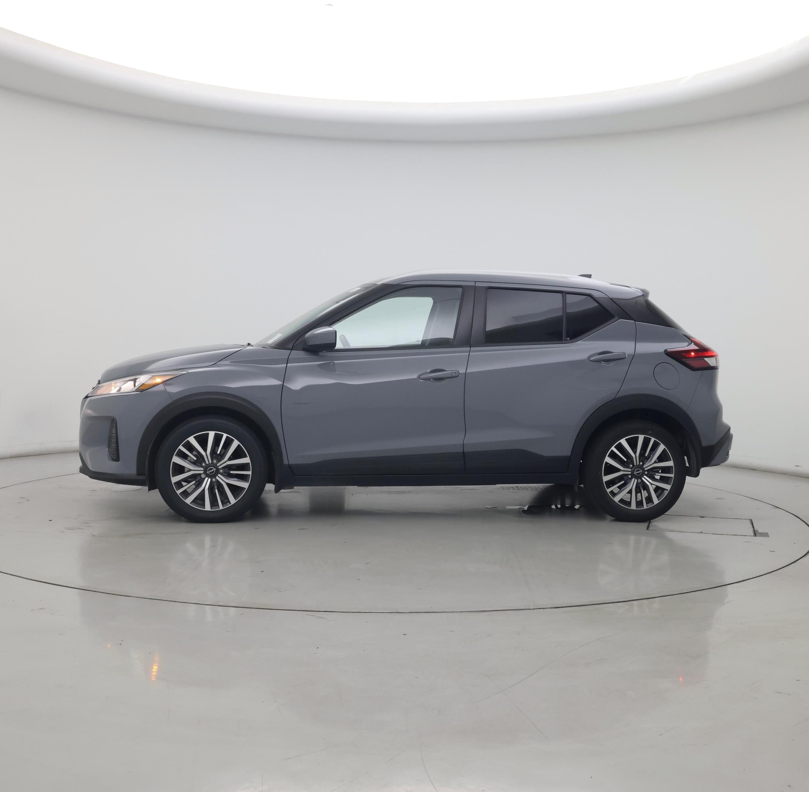 Thumbnail: 2022 Nissan Kicks - 3