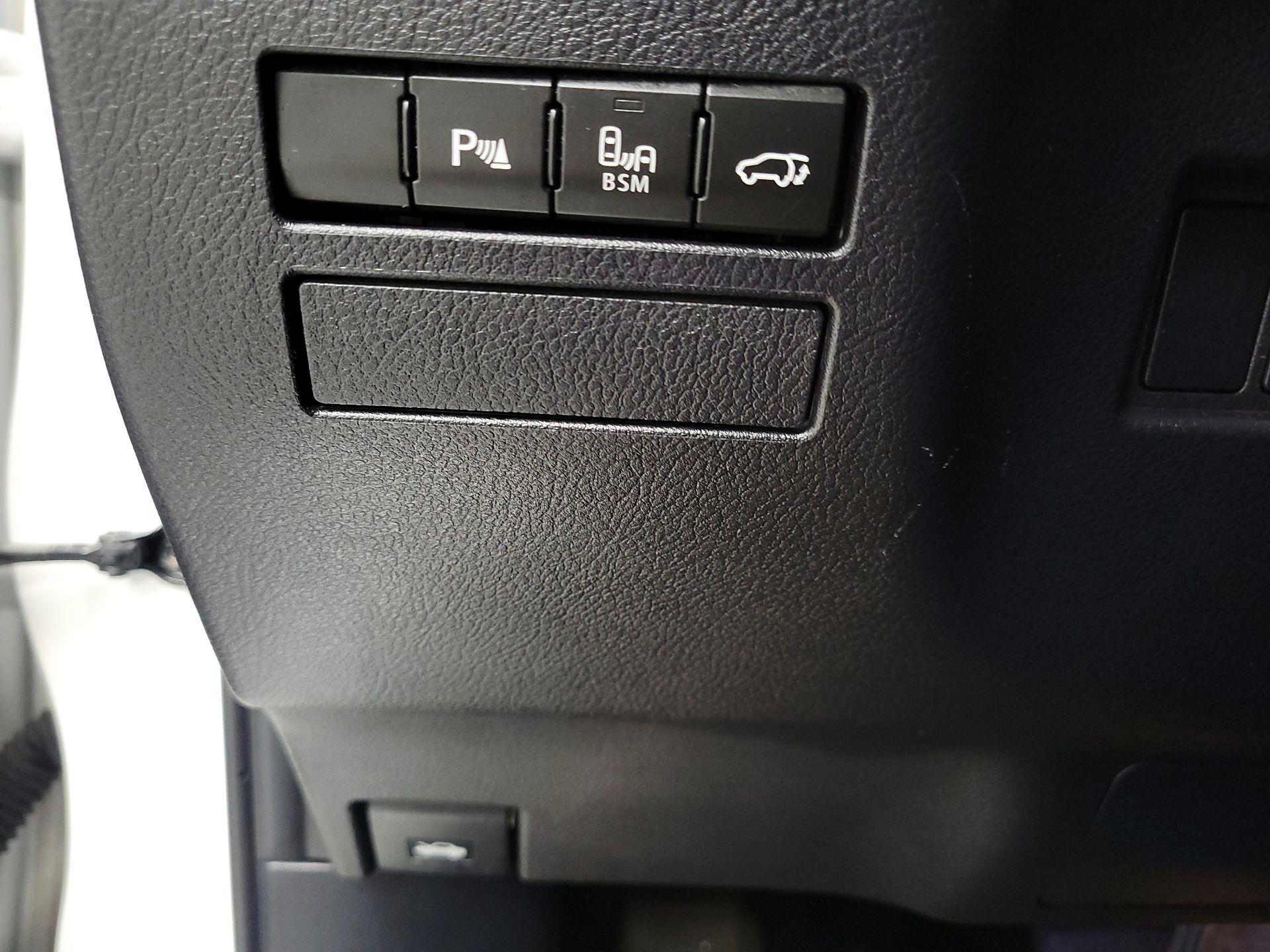 Thumbnail: 2016 Lexus NX - 13