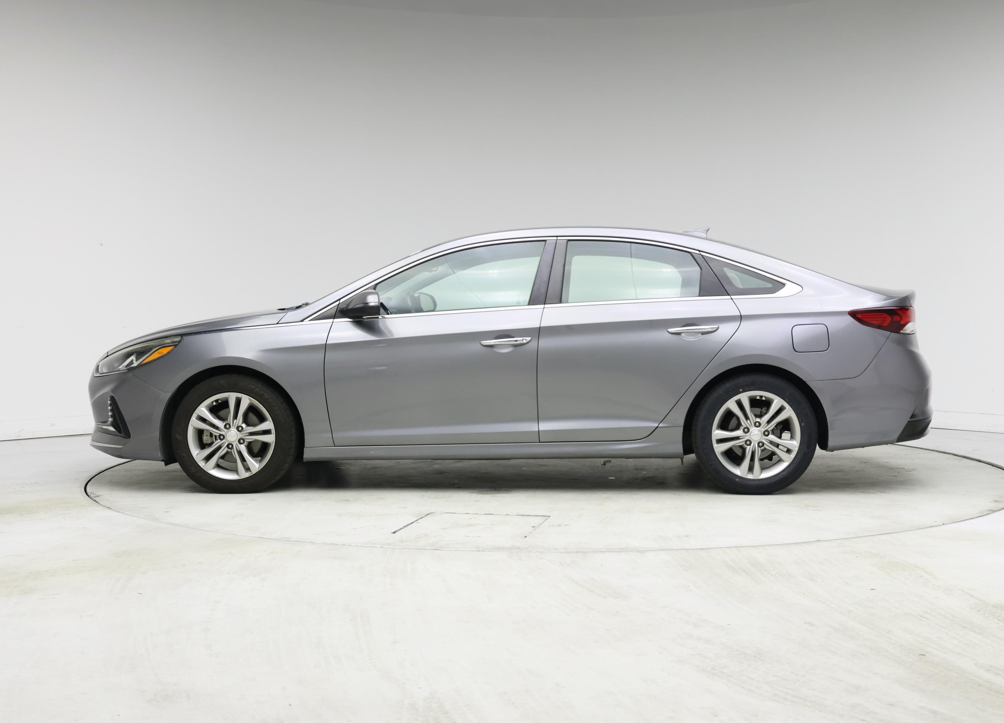 Thumbnail: 2018 Hyundai Sonata - 3