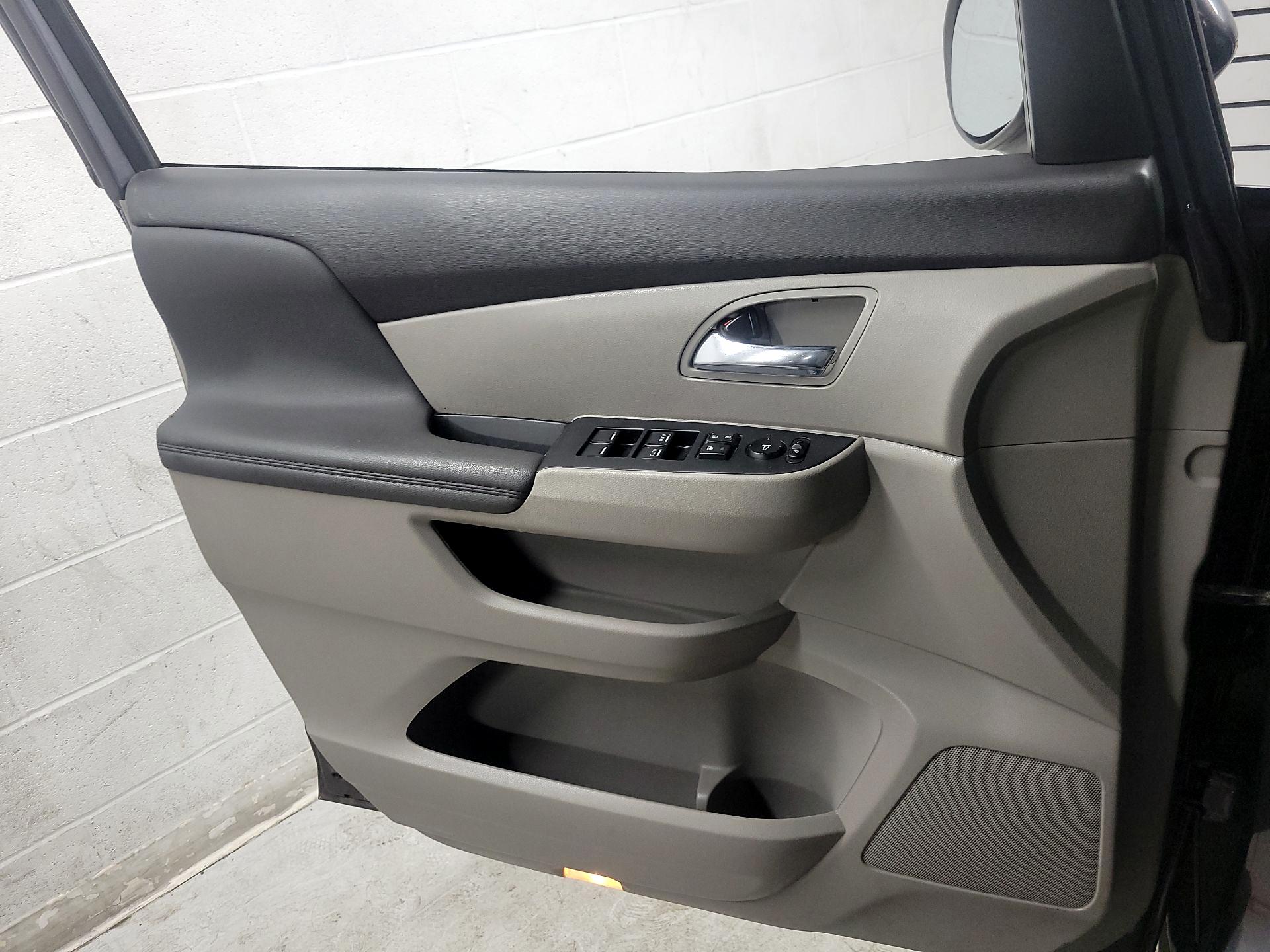 Thumbnail: 2015 Honda Odyssey - 12