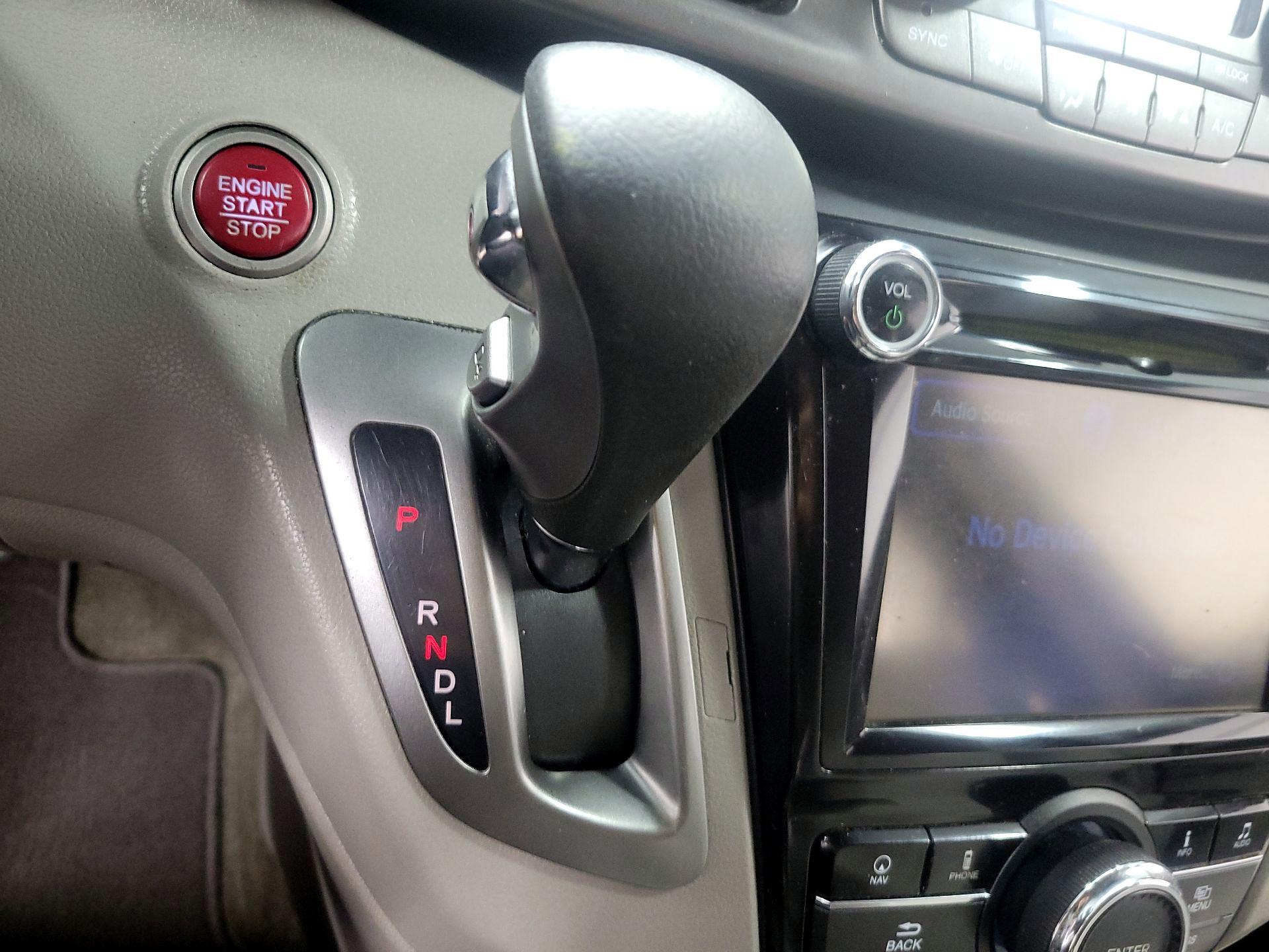 Thumbnail: 2015 Honda Odyssey - 16