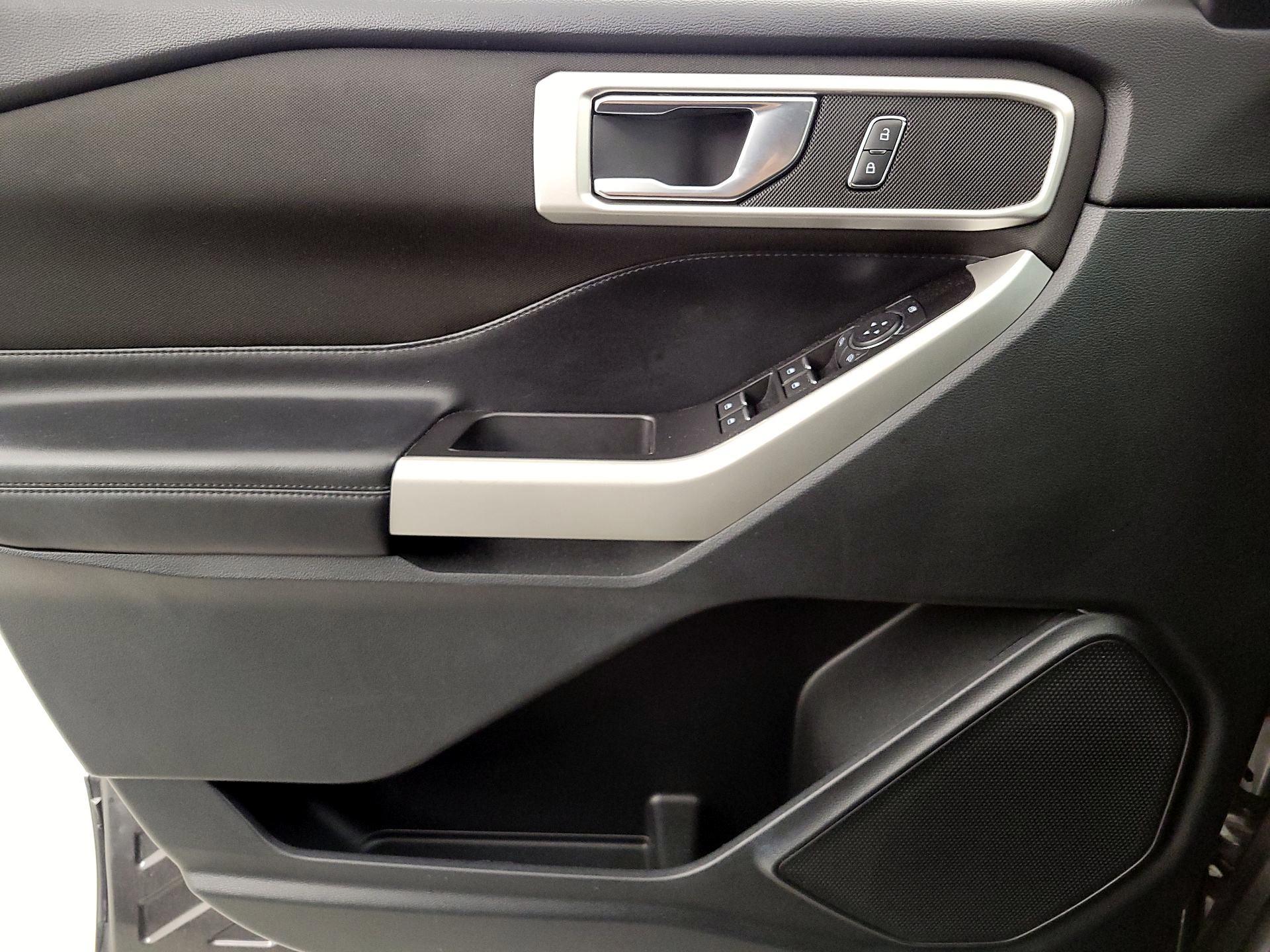 Thumbnail: 2020 Ford Explorer - 12