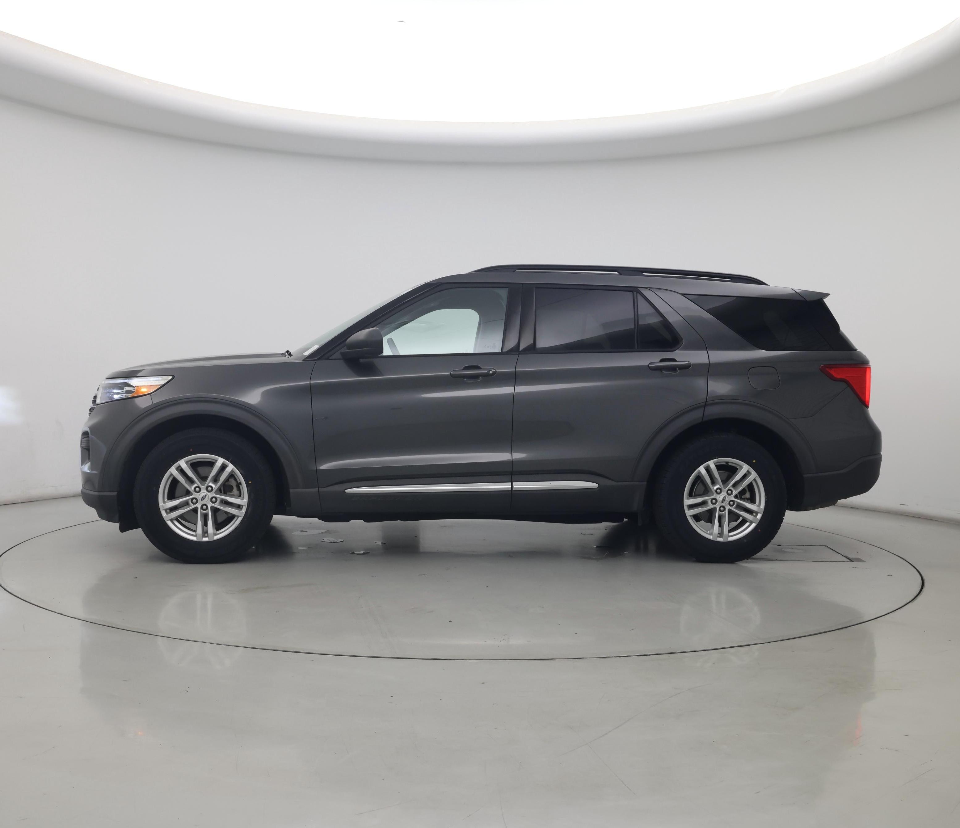 Thumbnail: 2020 Ford Explorer - 3