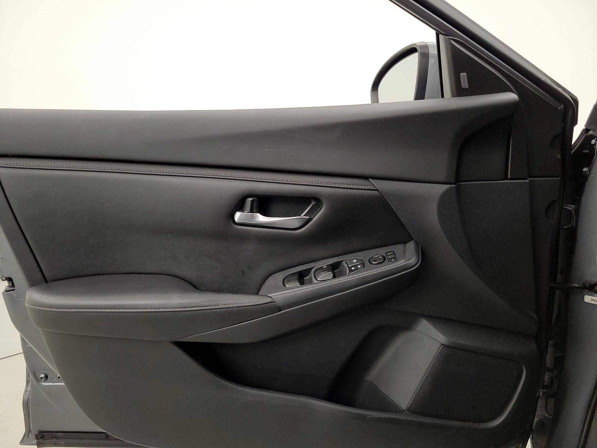 Thumbnail: 2020 Nissan Sentra - 12