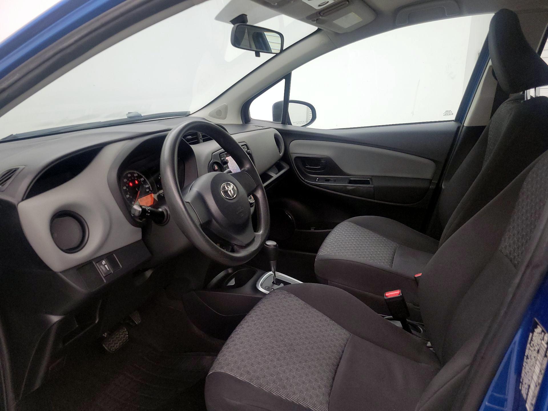 Thumbnail: 2015 Toyota Yaris - 11