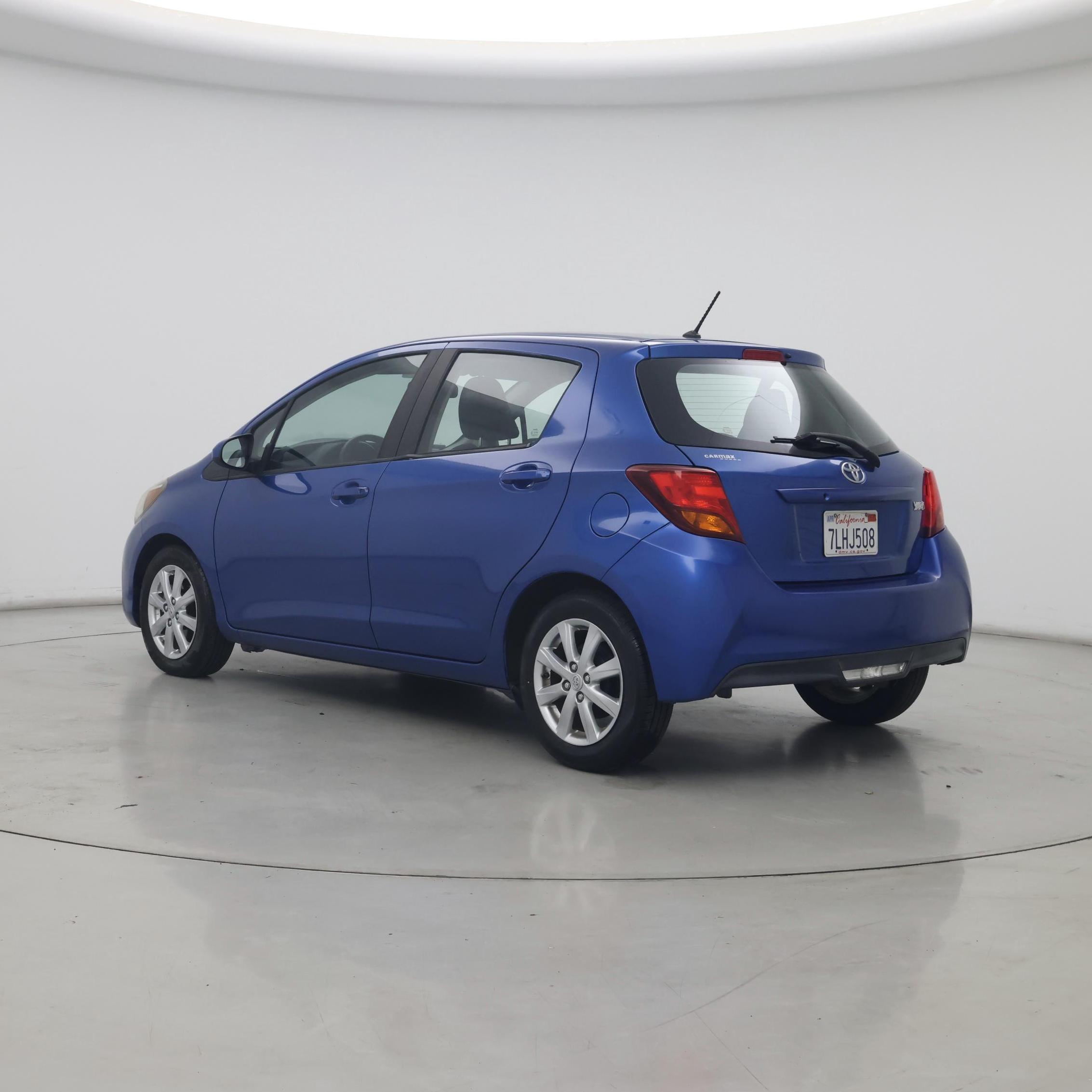 Thumbnail: 2015 Toyota Yaris - 2