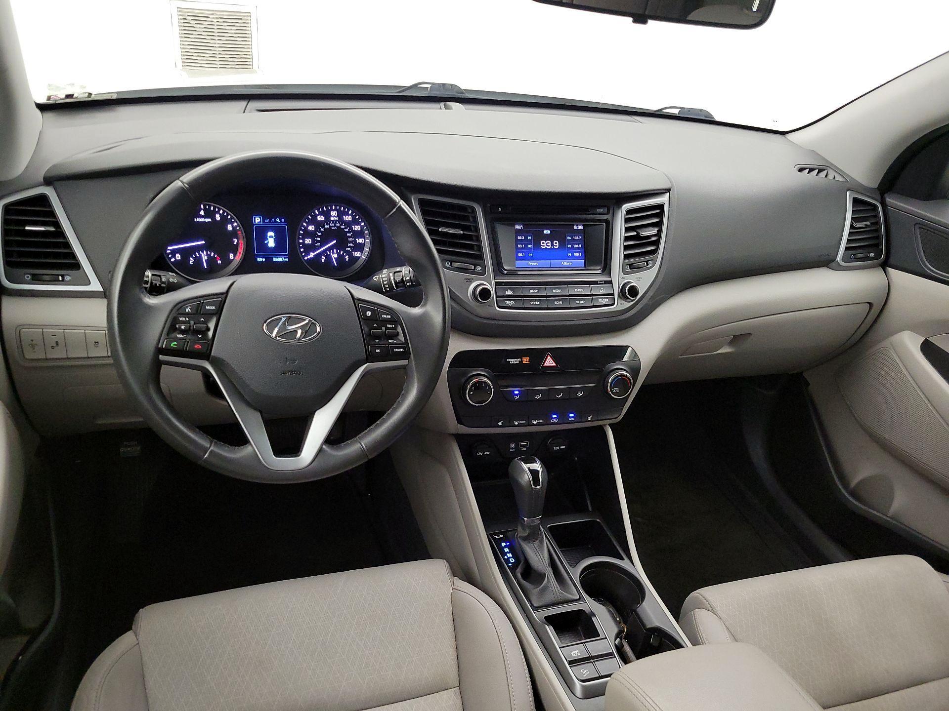 Thumbnail: 2016 Hyundai Tucson - 9