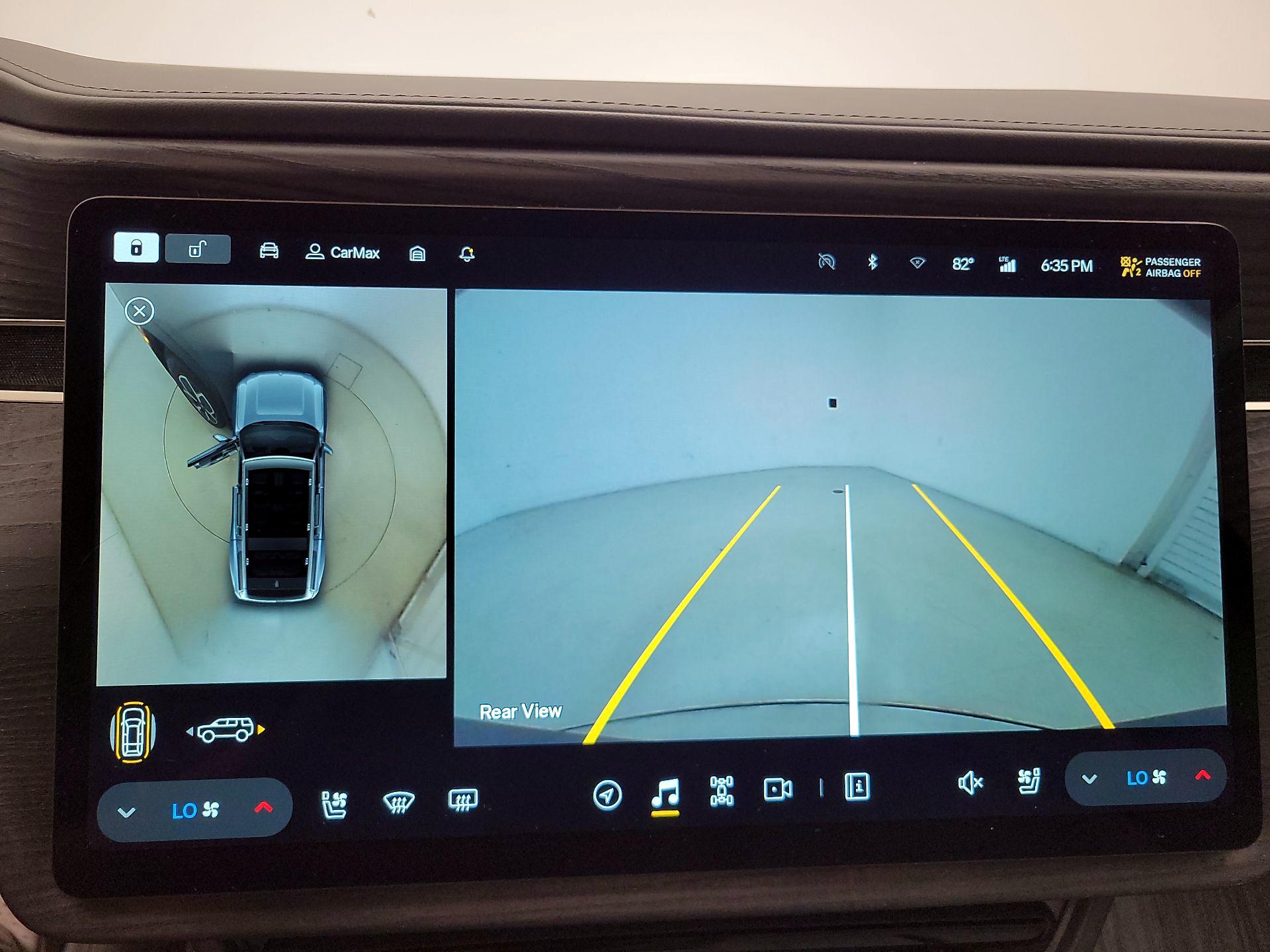 Thumbnail: 2023 Rivian R1S - 13