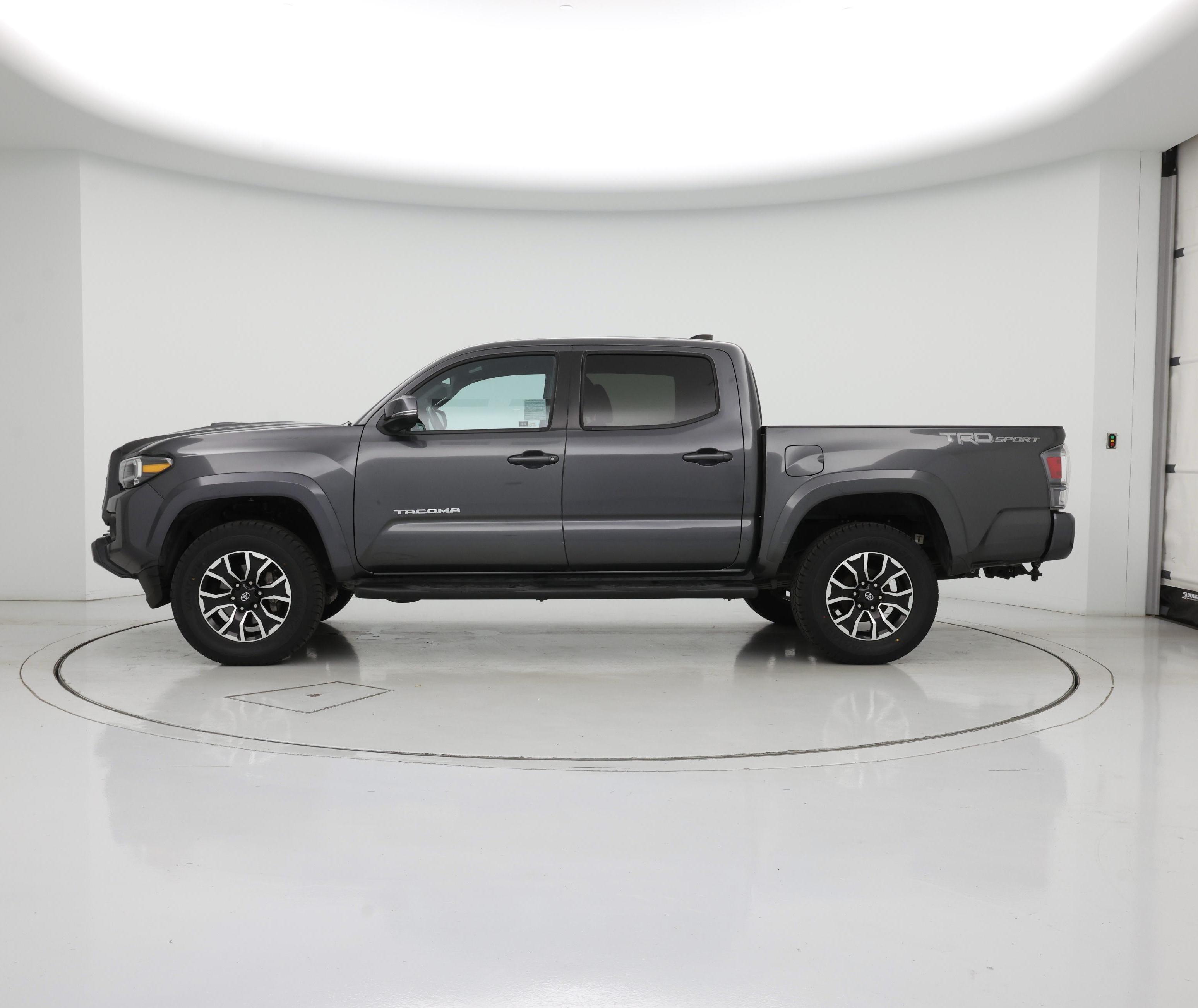 Thumbnail: 2020 Toyota Tacoma - 3