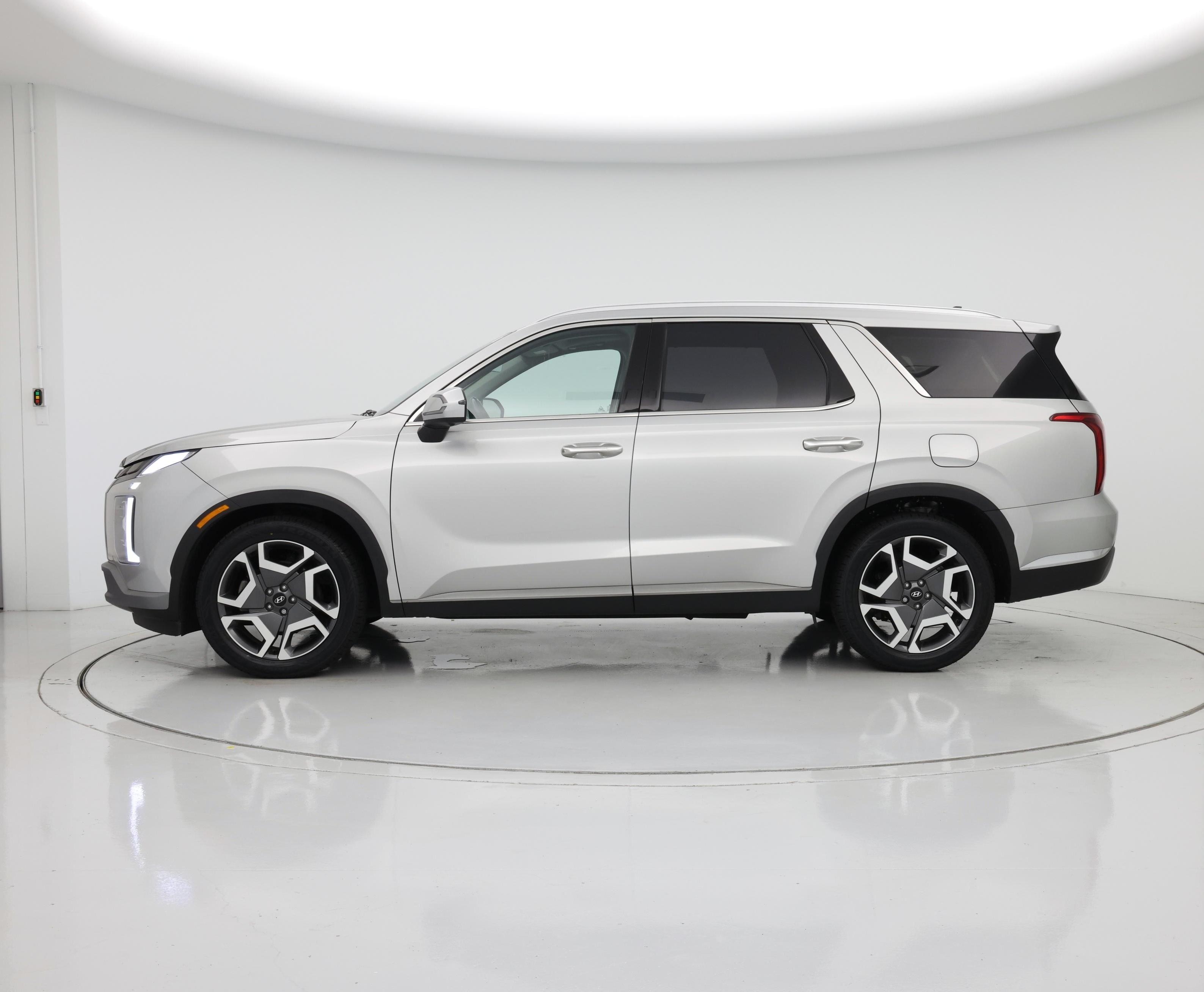 Thumbnail: 2023 Hyundai Palisade - 3