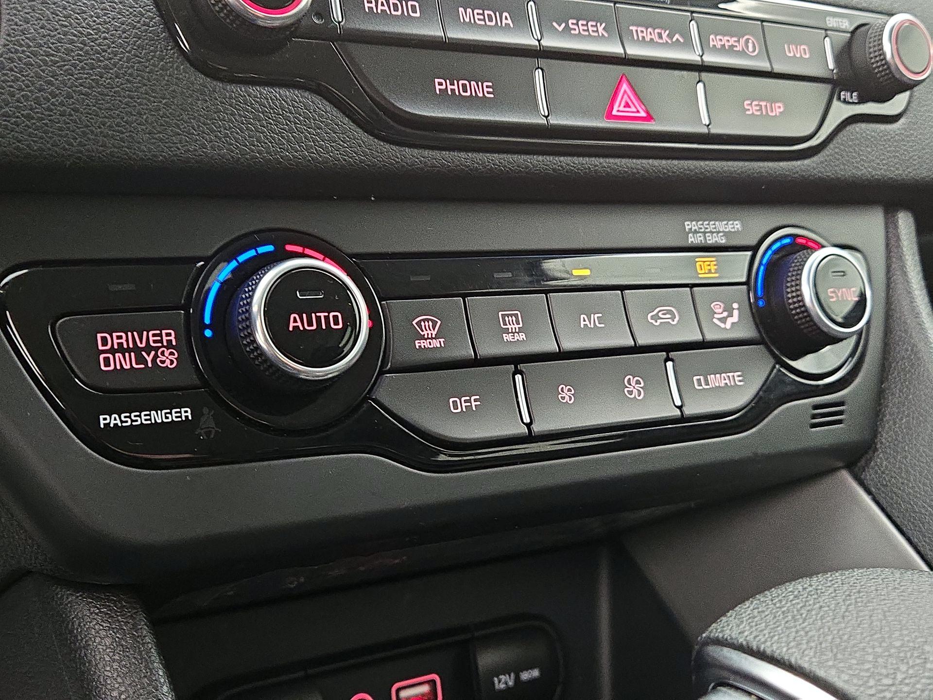 Thumbnail: 2019 Kia Niro - 16