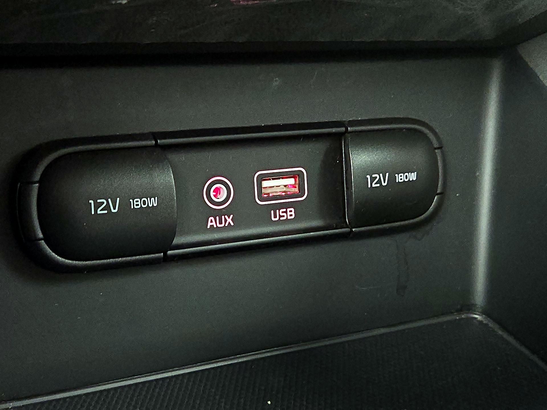 Thumbnail: 2019 Kia Niro - 18