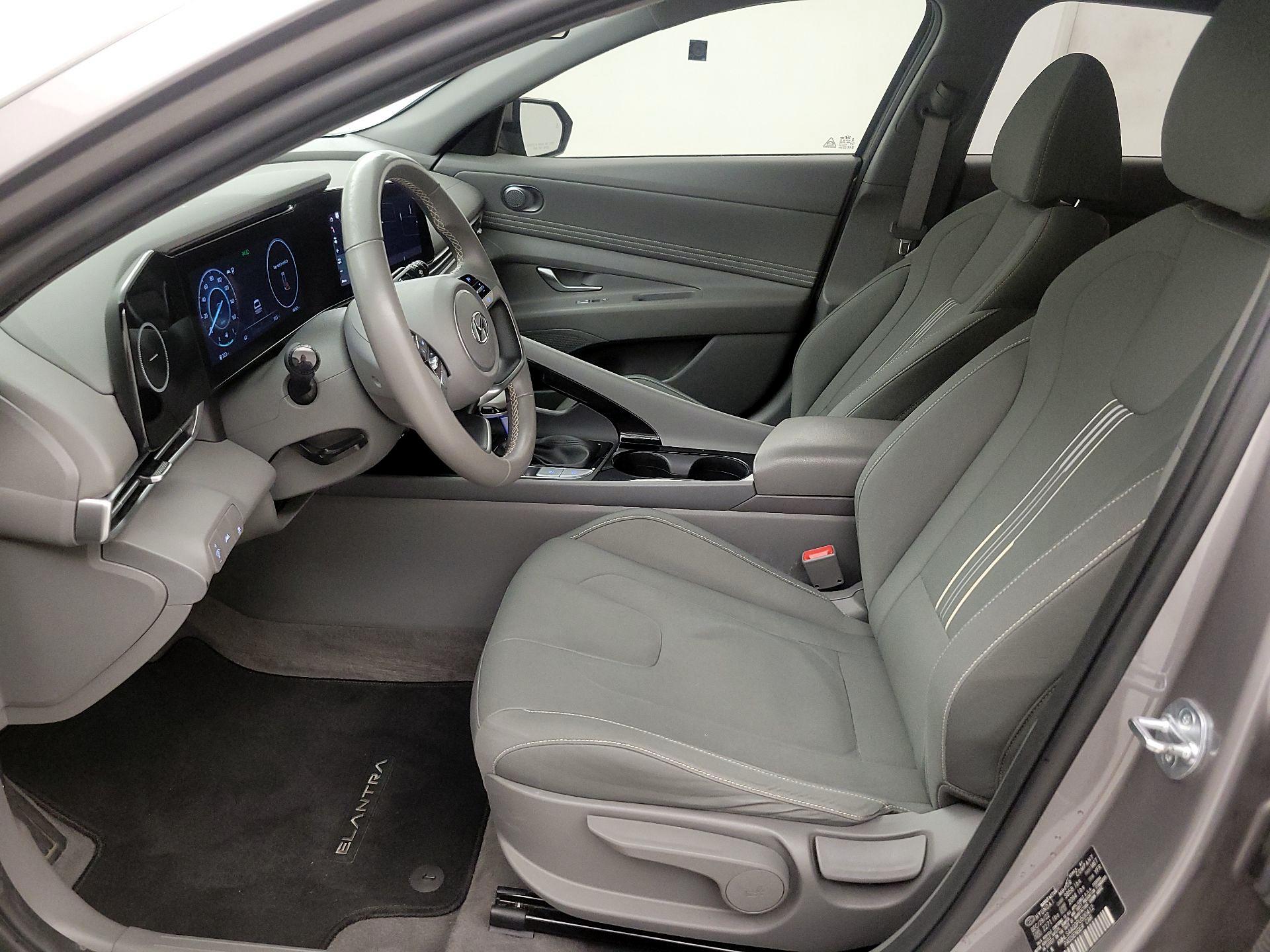 Thumbnail: 2023 Hyundai Elantra - 11