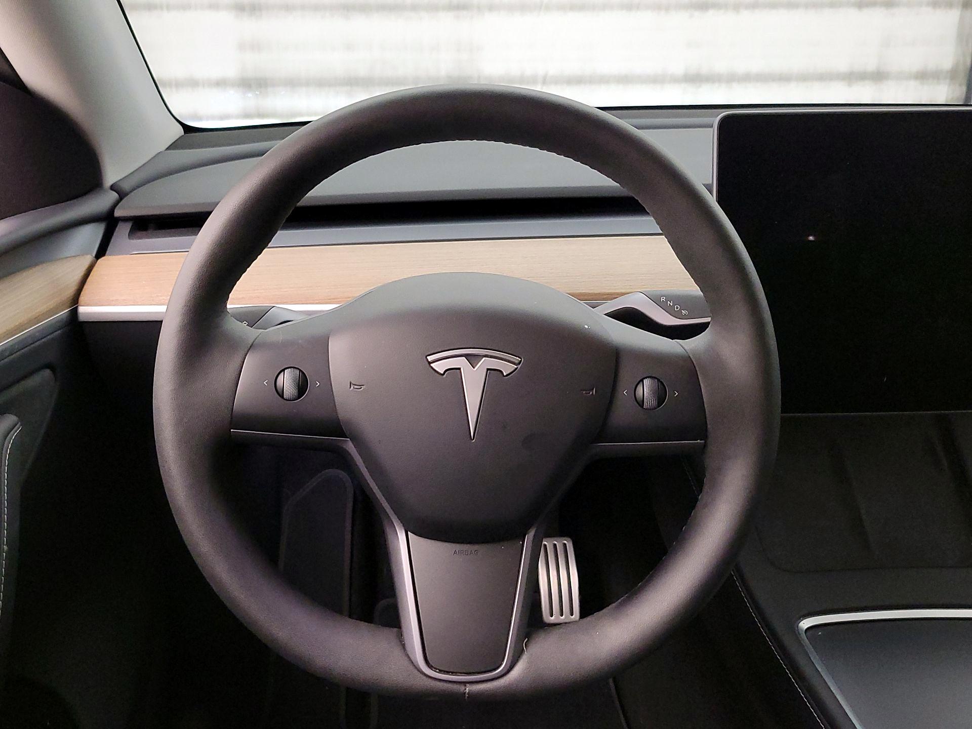 Thumbnail: 2024 Tesla Model Y - 10