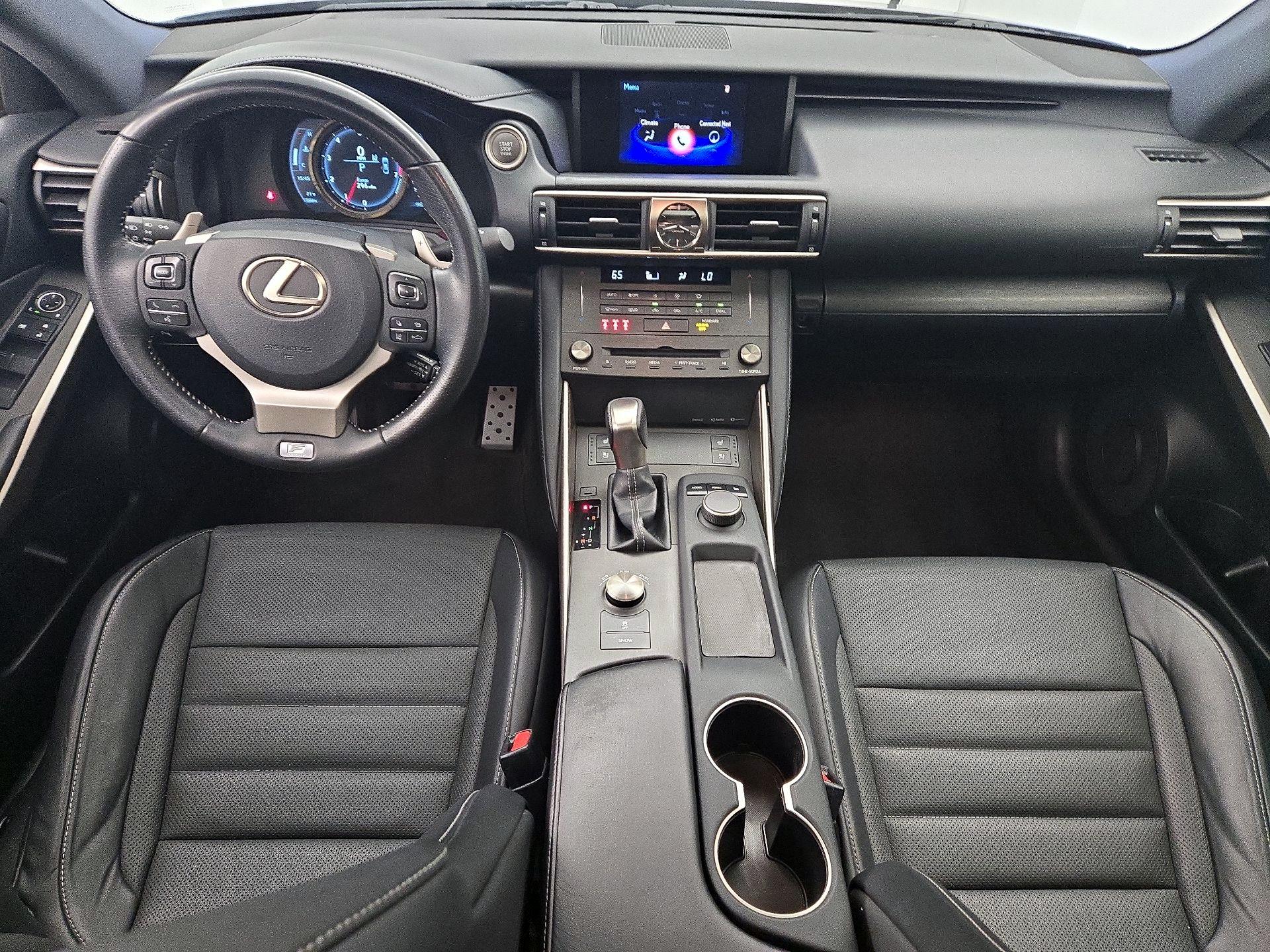 Thumbnail: 2019 Lexus IS - 9