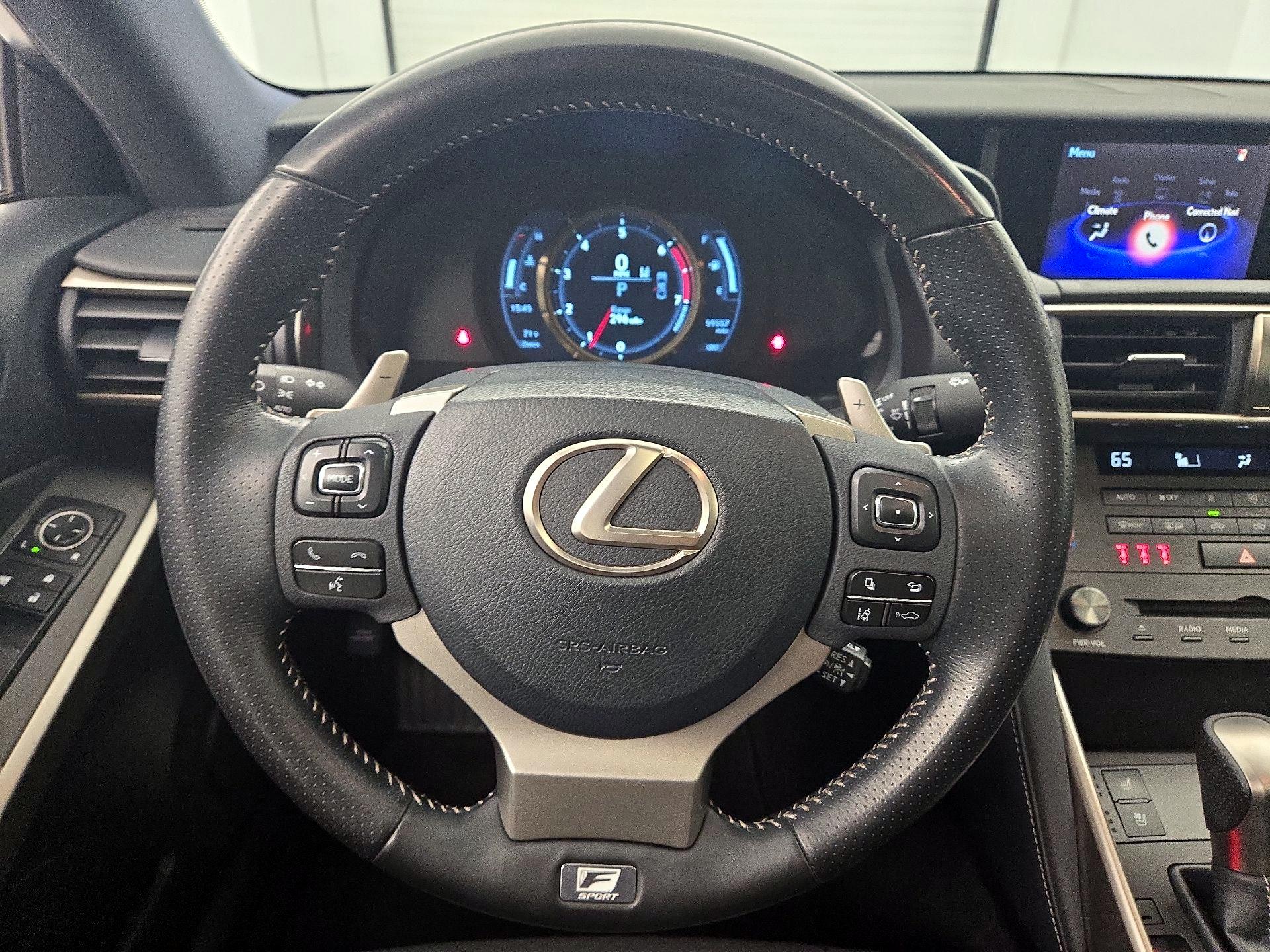 Thumbnail: 2019 Lexus IS - 10