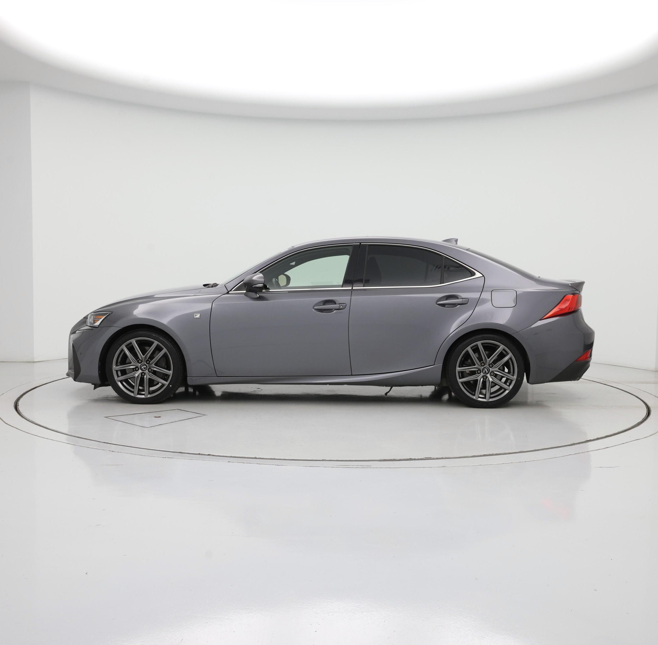 Thumbnail: 2019 Lexus IS - 3