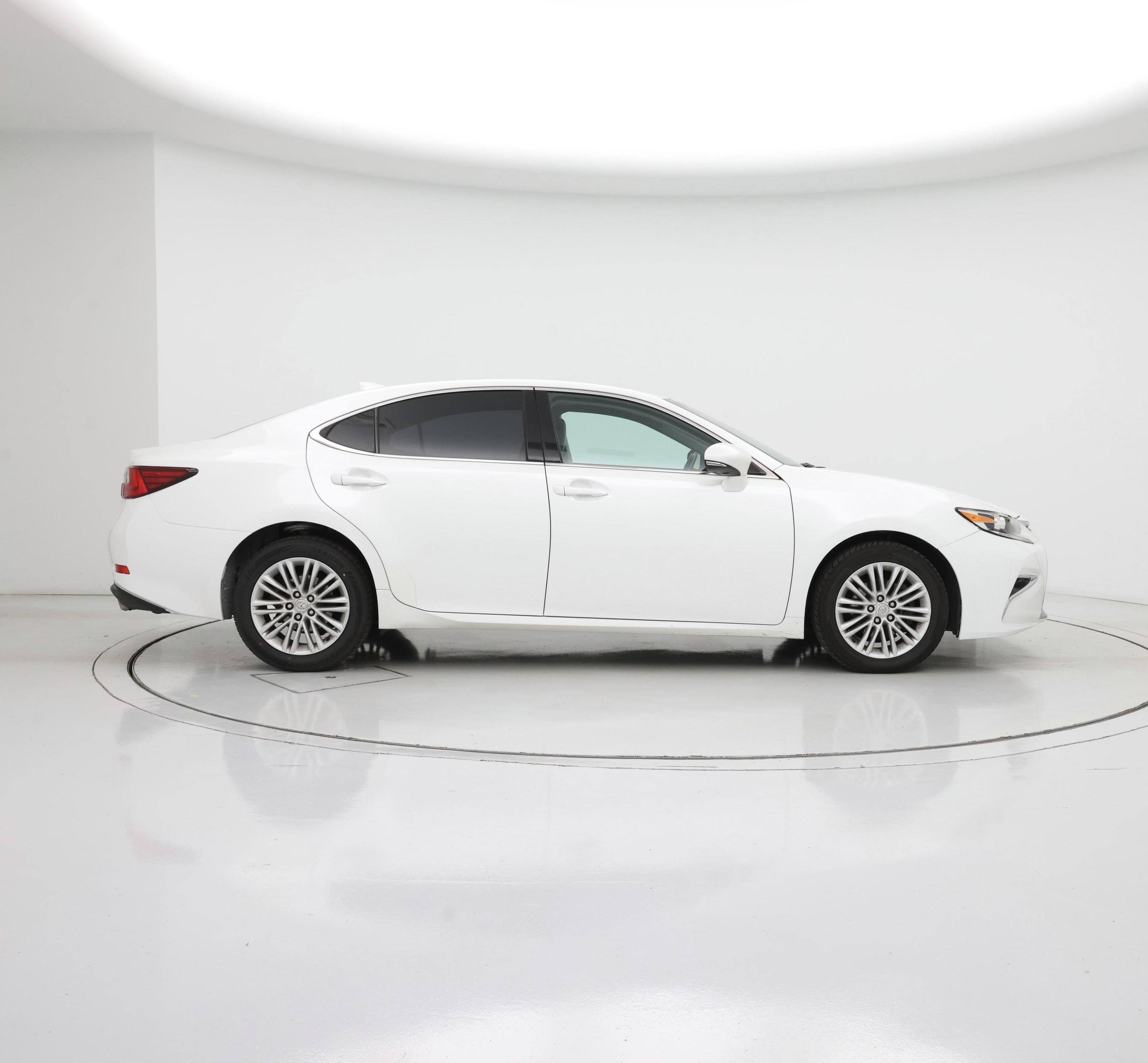Thumbnail: 2016 Lexus ES - 7