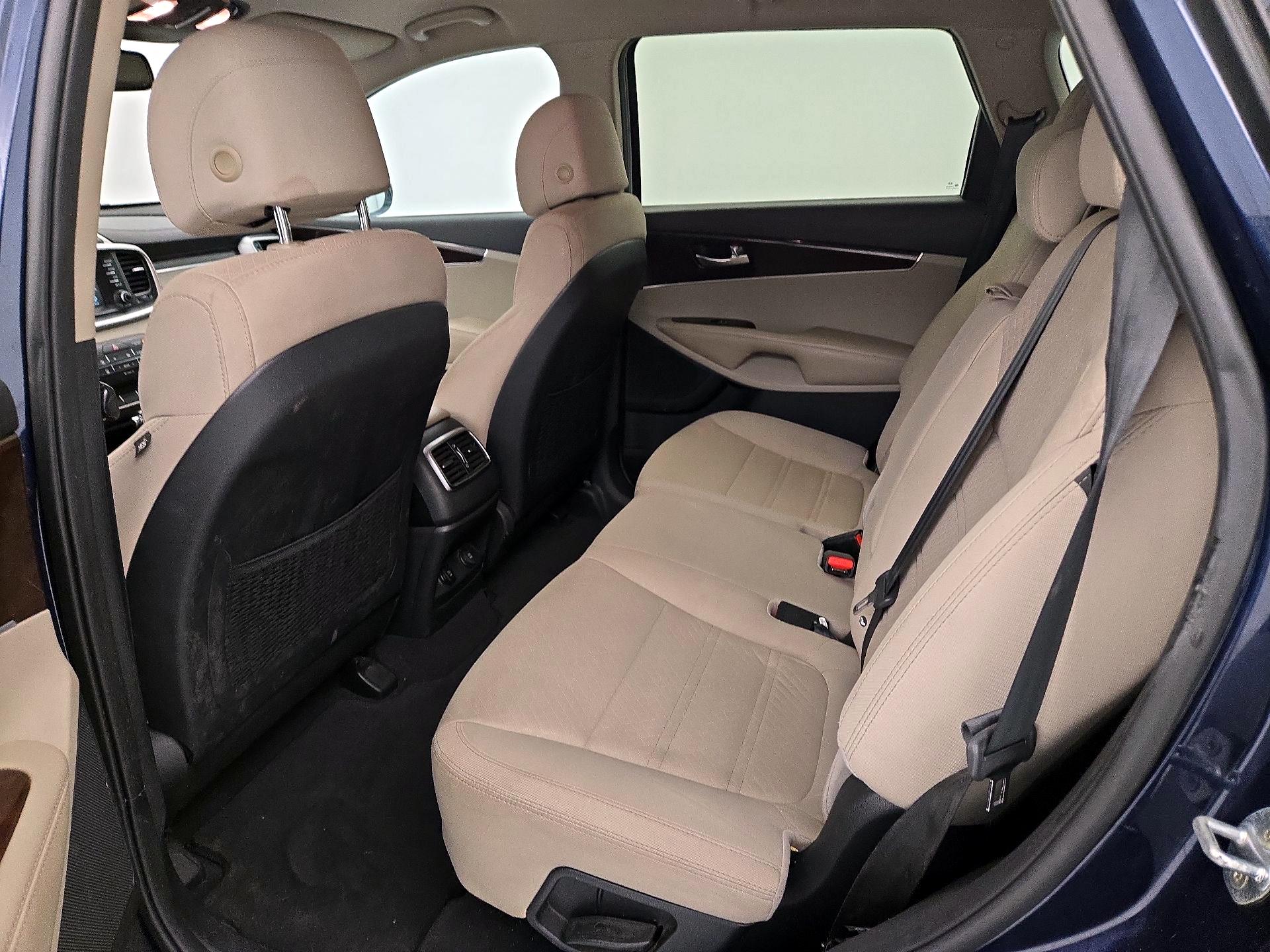 Thumbnail: 2017 Kia Sorento - 19
