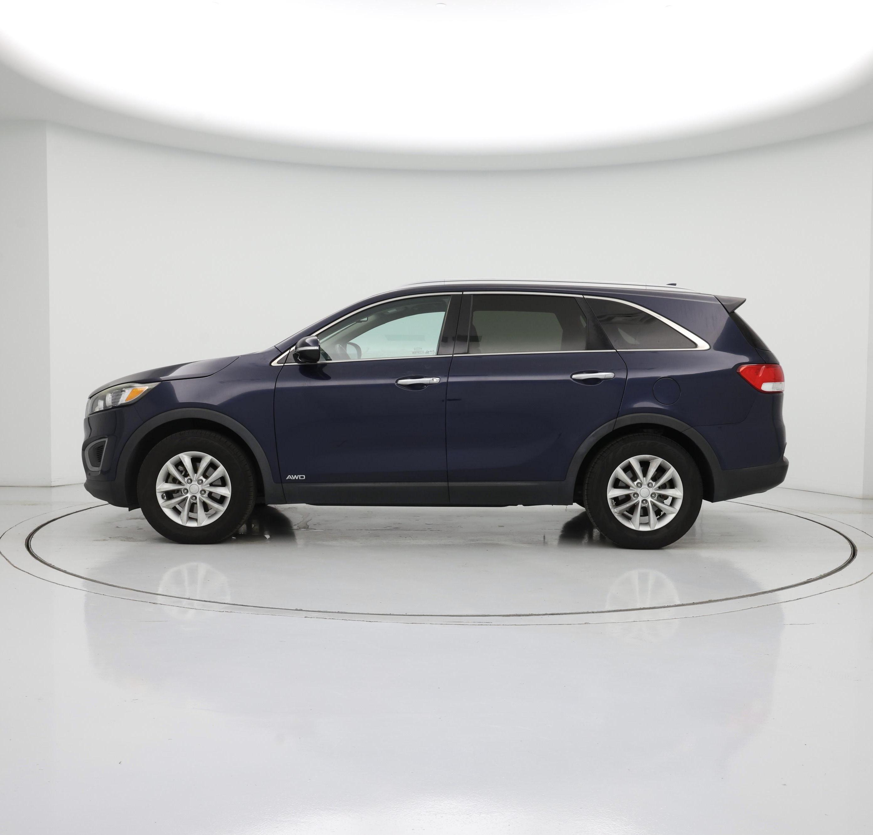 Thumbnail: 2017 Kia Sorento - 3