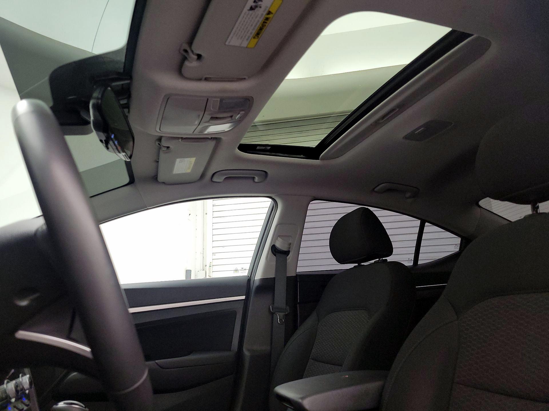 Thumbnail: 2020 Hyundai Elantra - 19