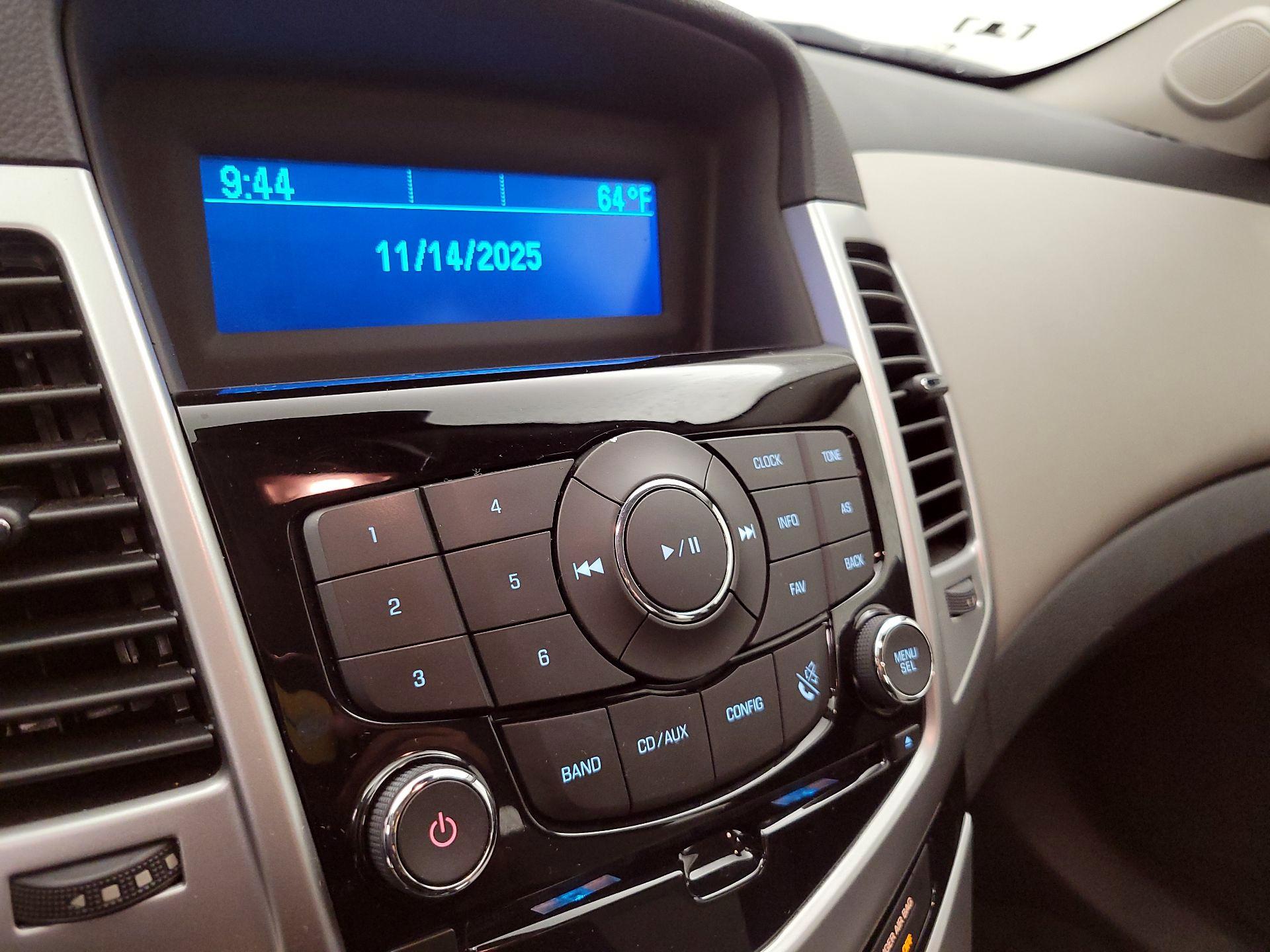 Thumbnail: 2016 Chevrolet Cruze - 14