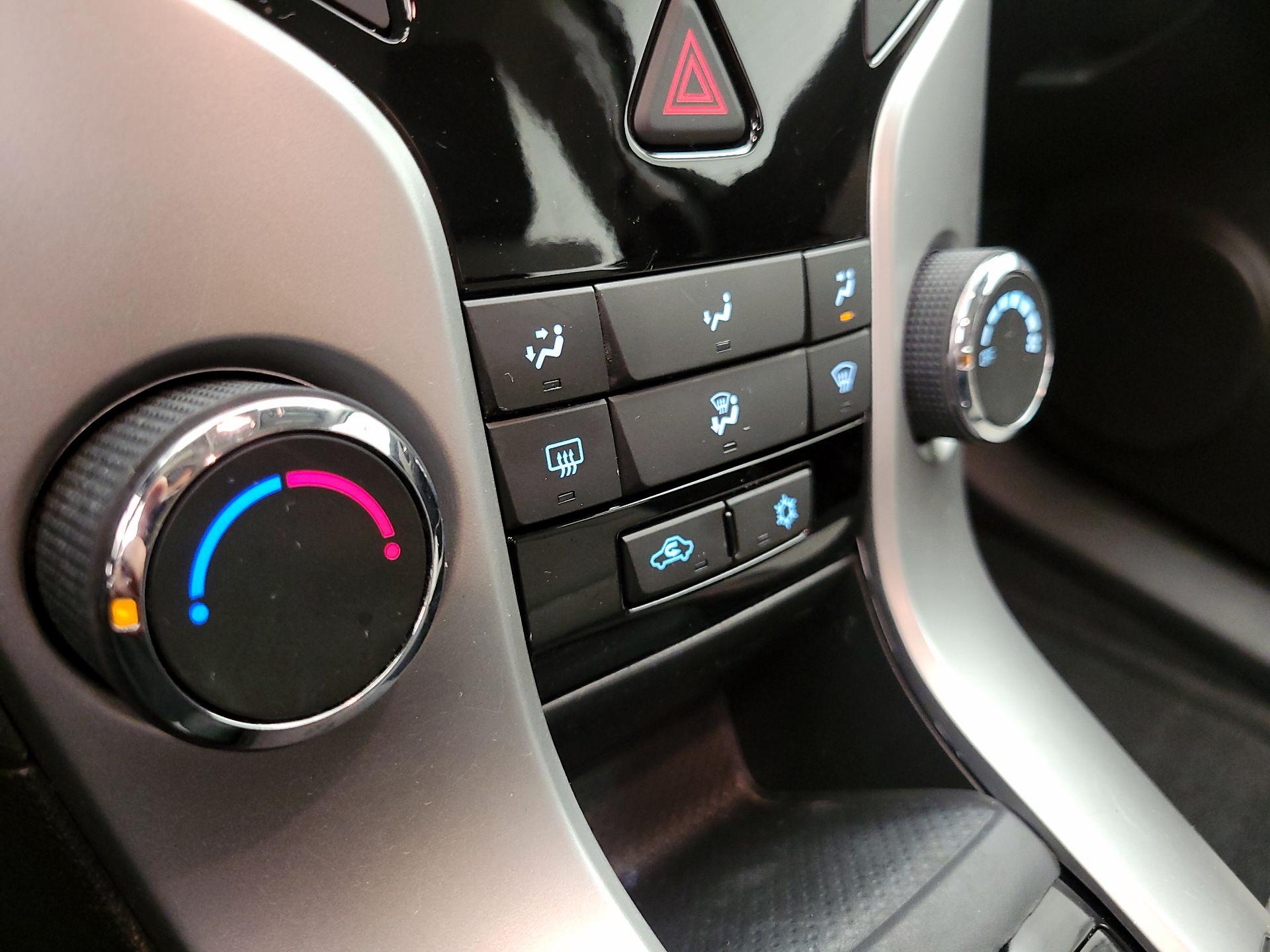 Thumbnail: 2016 Chevrolet Cruze - 15