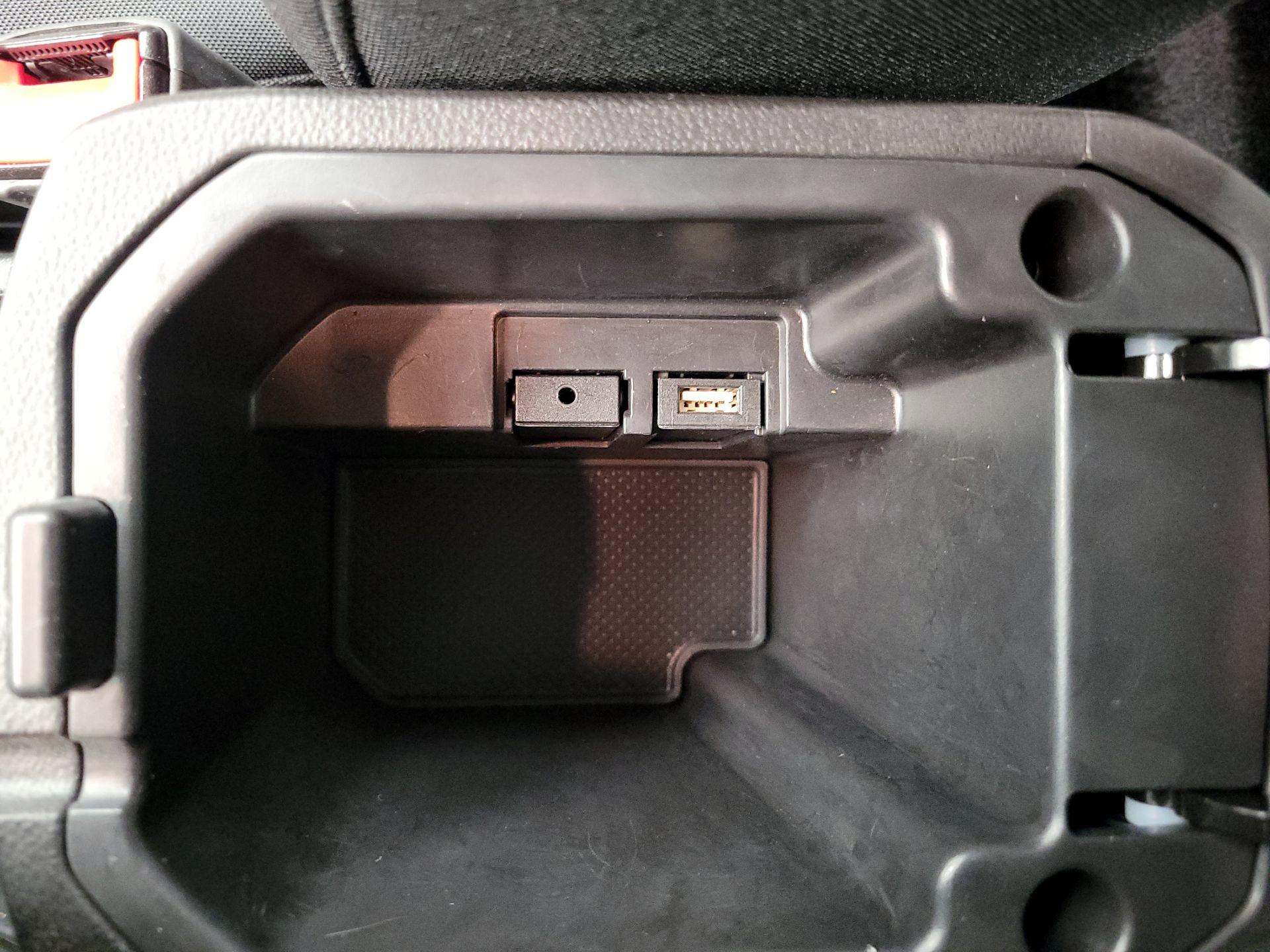 Thumbnail: 2016 Chevrolet Cruze - 17