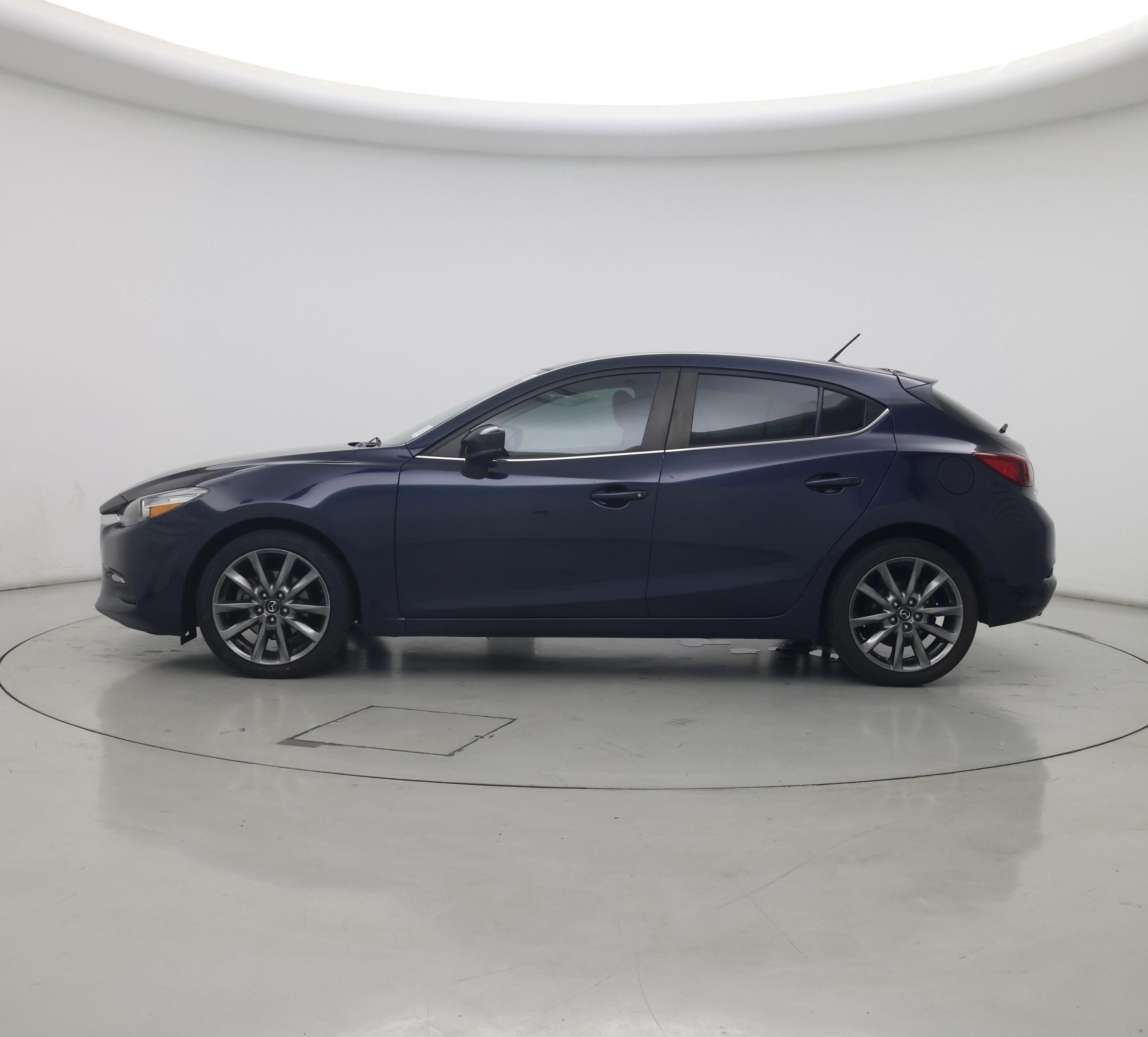 Thumbnail: 2018 Mazda Mazda3 - 3