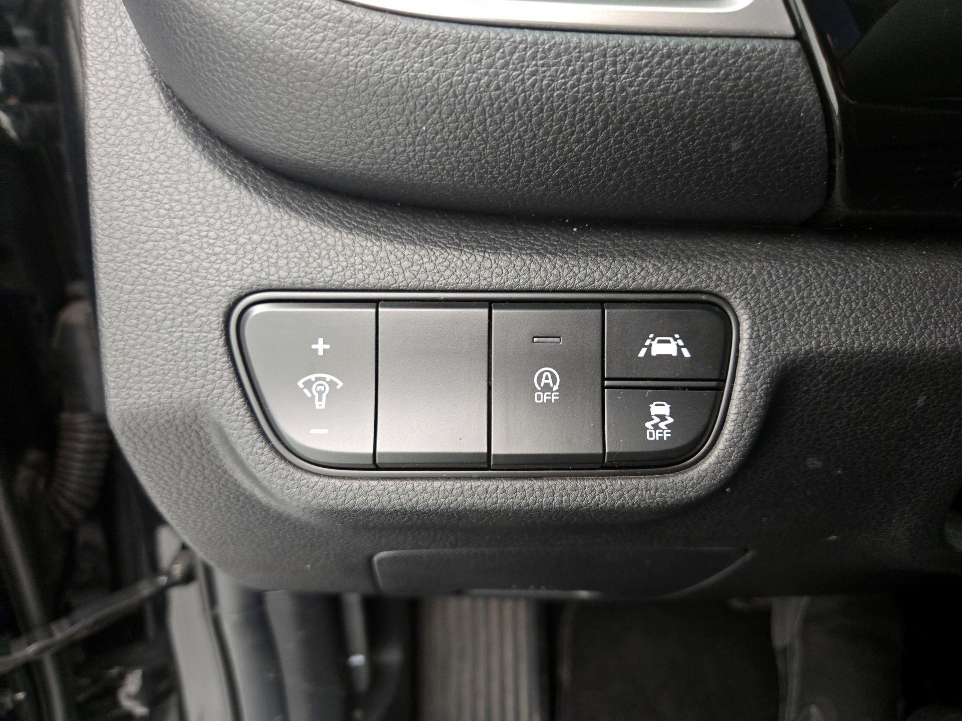 Thumbnail: 2022 Kia Seltos - 13