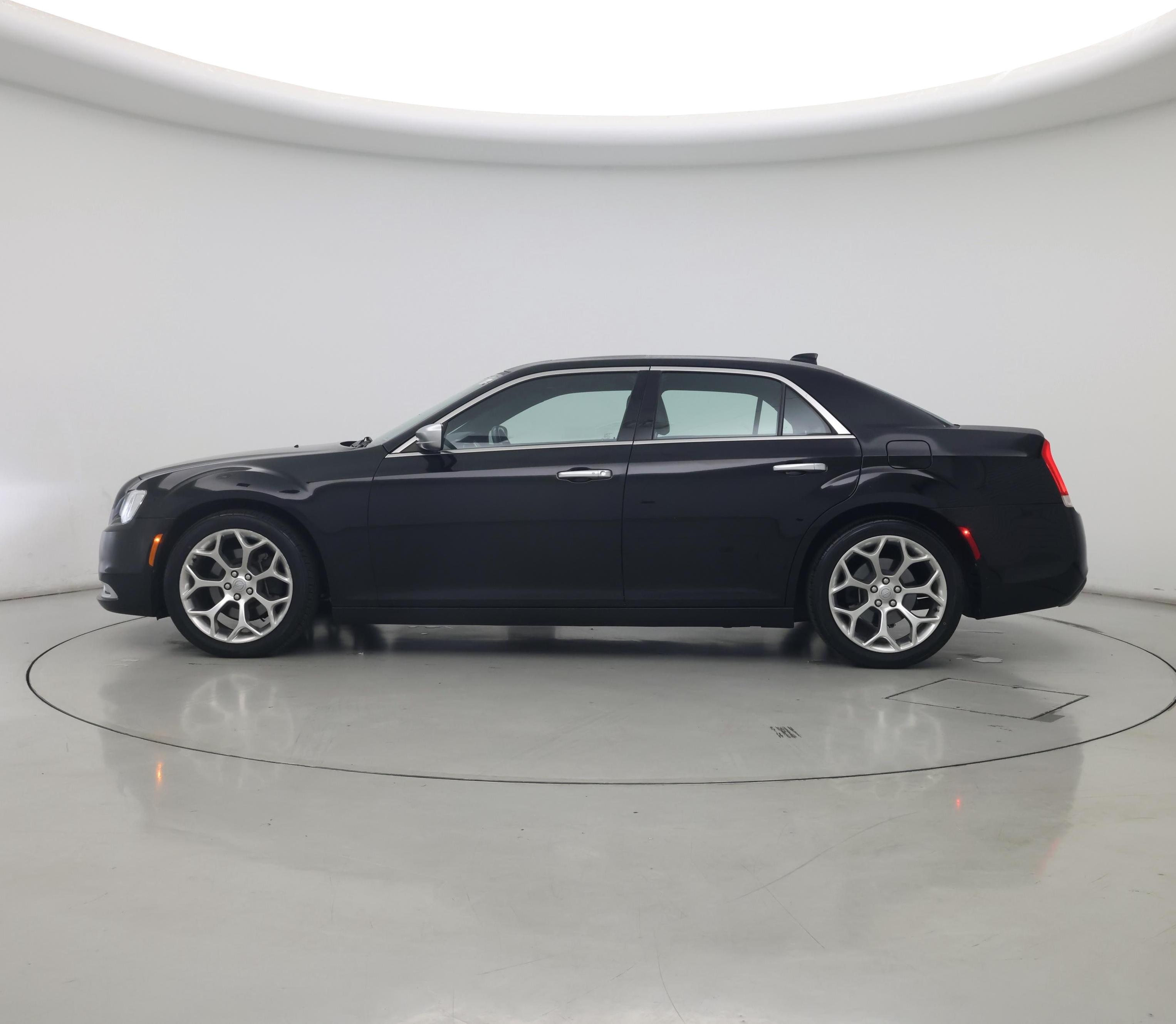 Thumbnail: 2016 Chrysler 300 - 3
