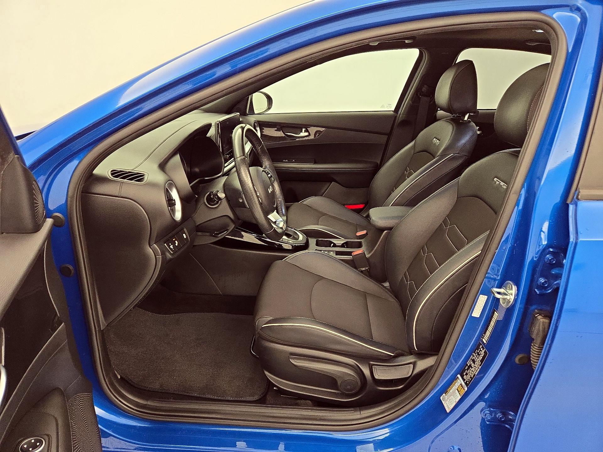 Thumbnail: 2022 Kia Forte - 11