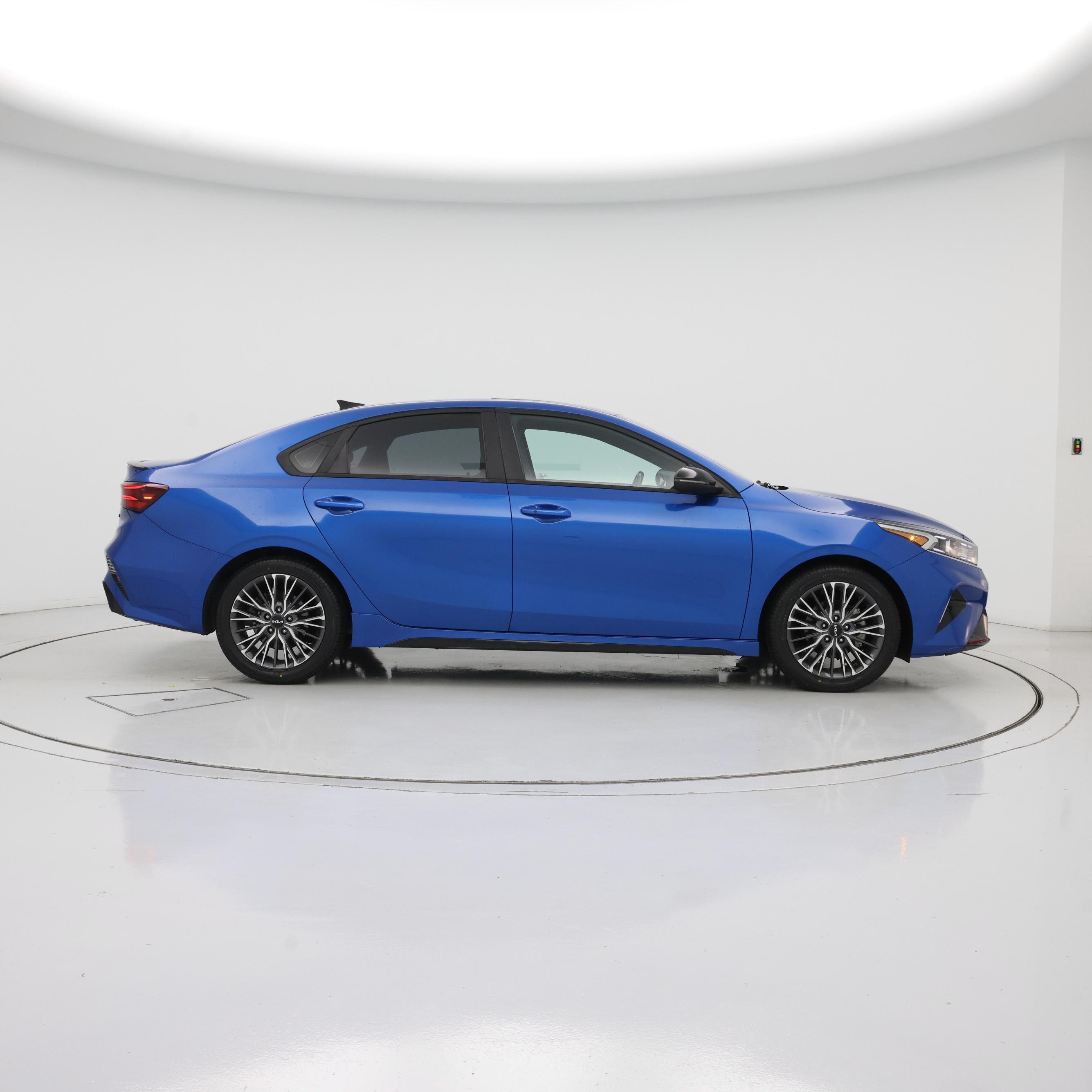 Thumbnail: 2022 Kia Forte - 7