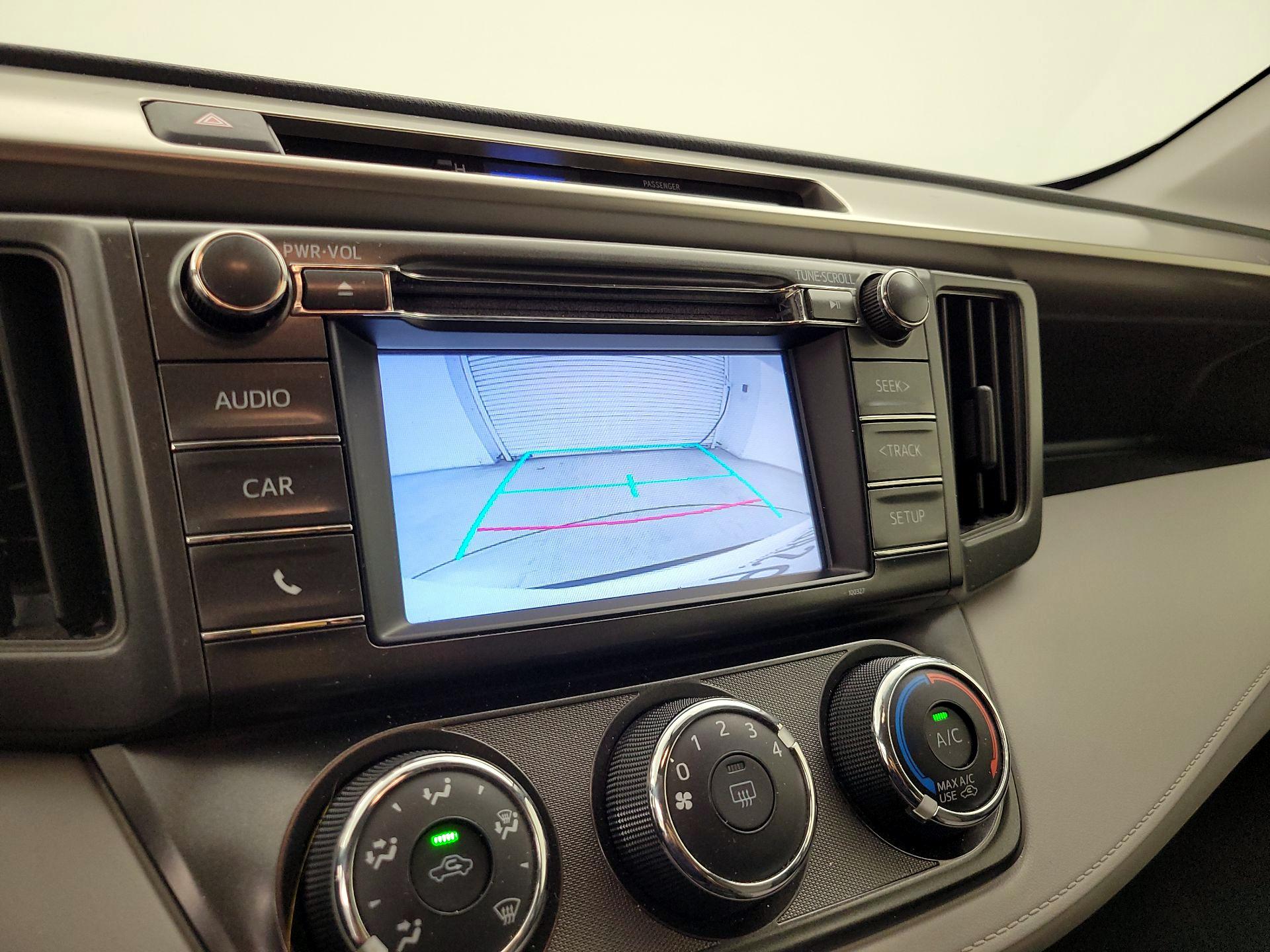 Thumbnail: 2015 Toyota RAV4 - 13