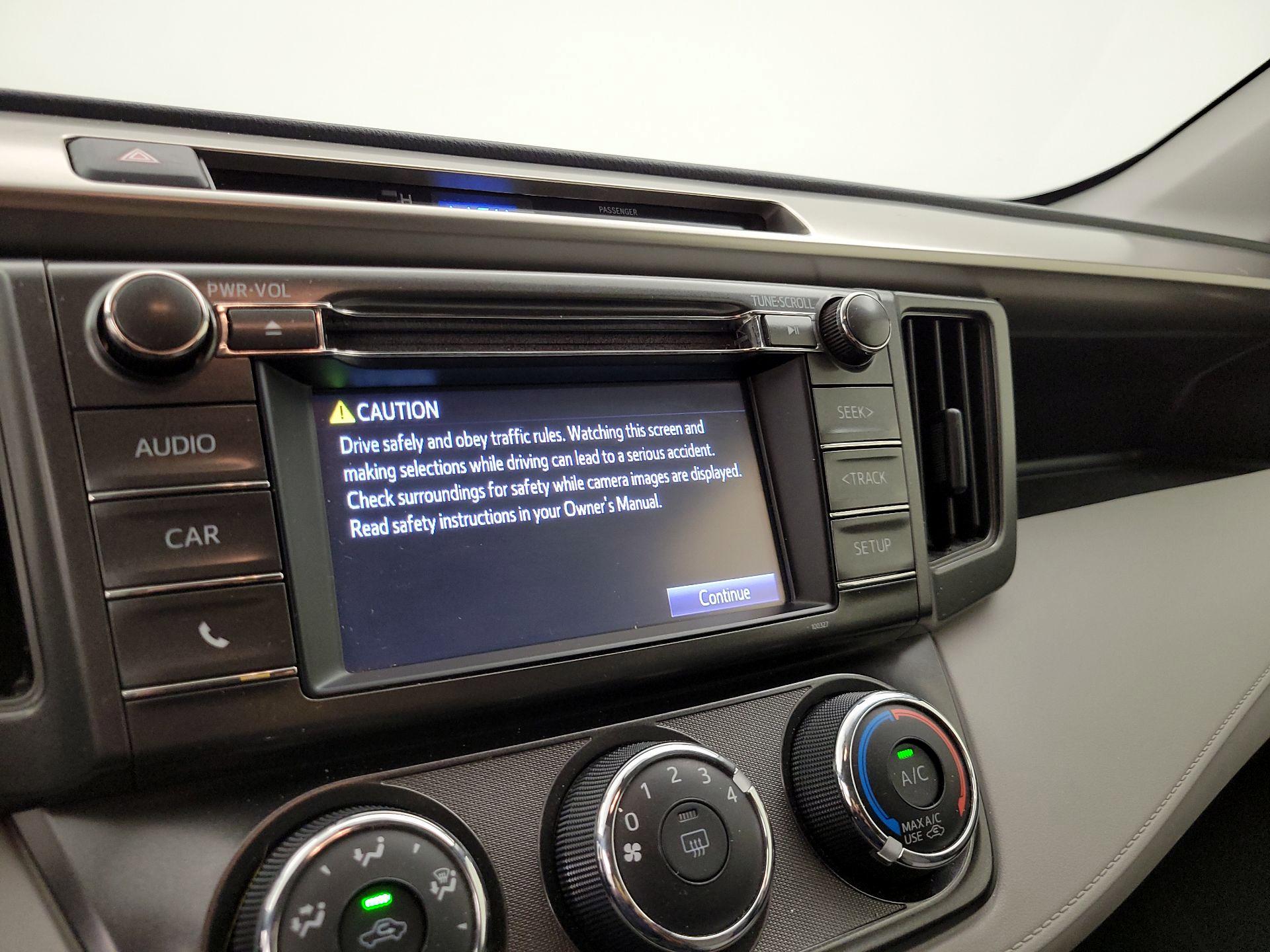 Thumbnail: 2015 Toyota RAV4 - 14