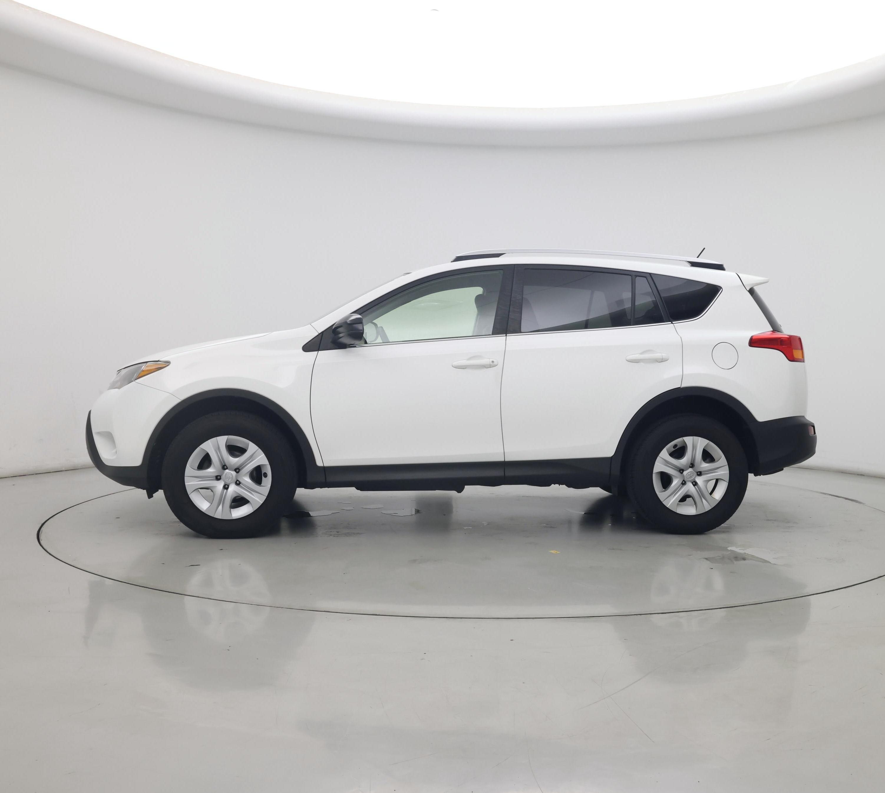 Thumbnail: 2015 Toyota RAV4 - 3
