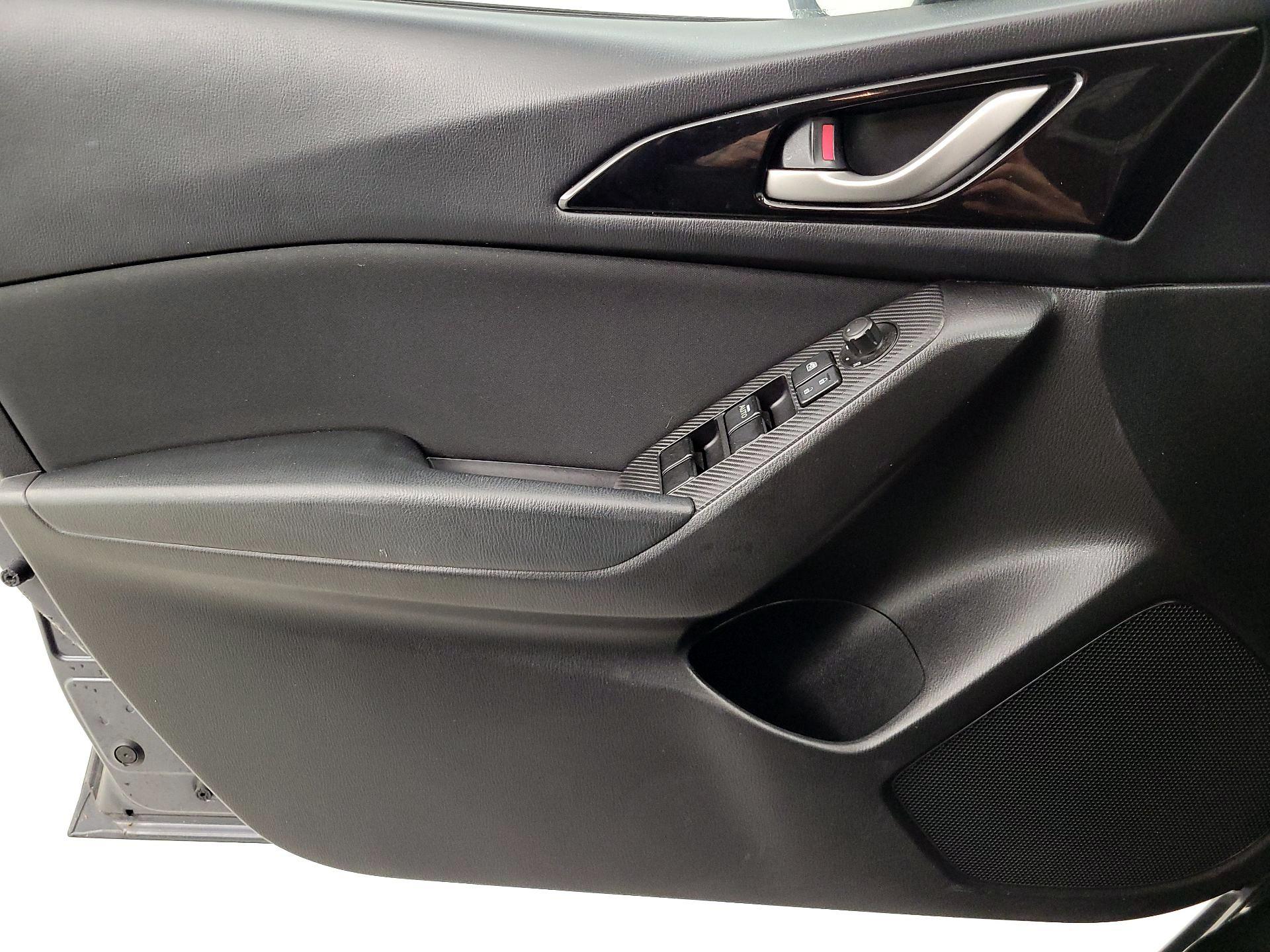 Thumbnail: 2015 Mazda Mazda3 - 12