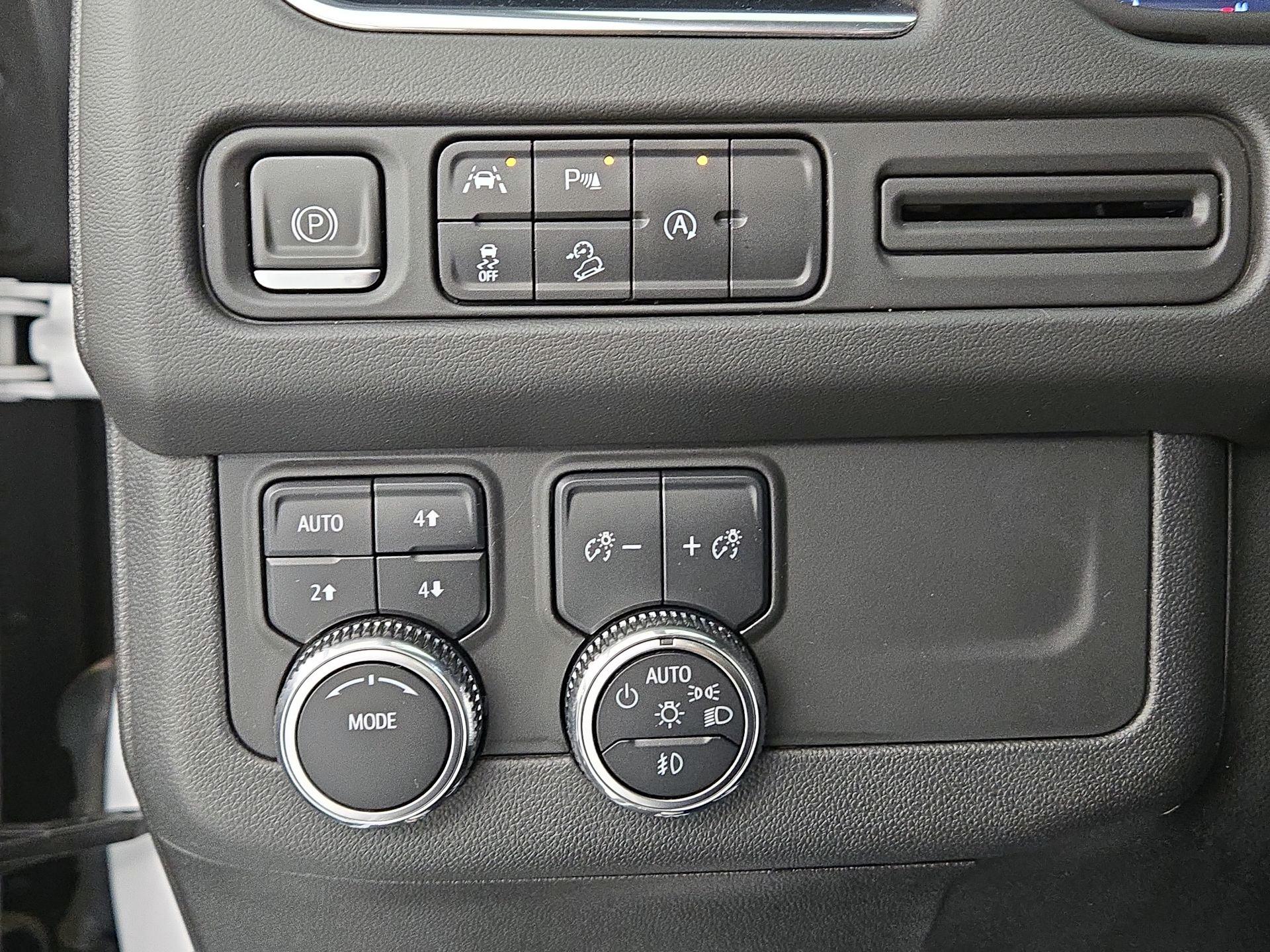 Thumbnail: 2023 GMC Yukon XL - 13