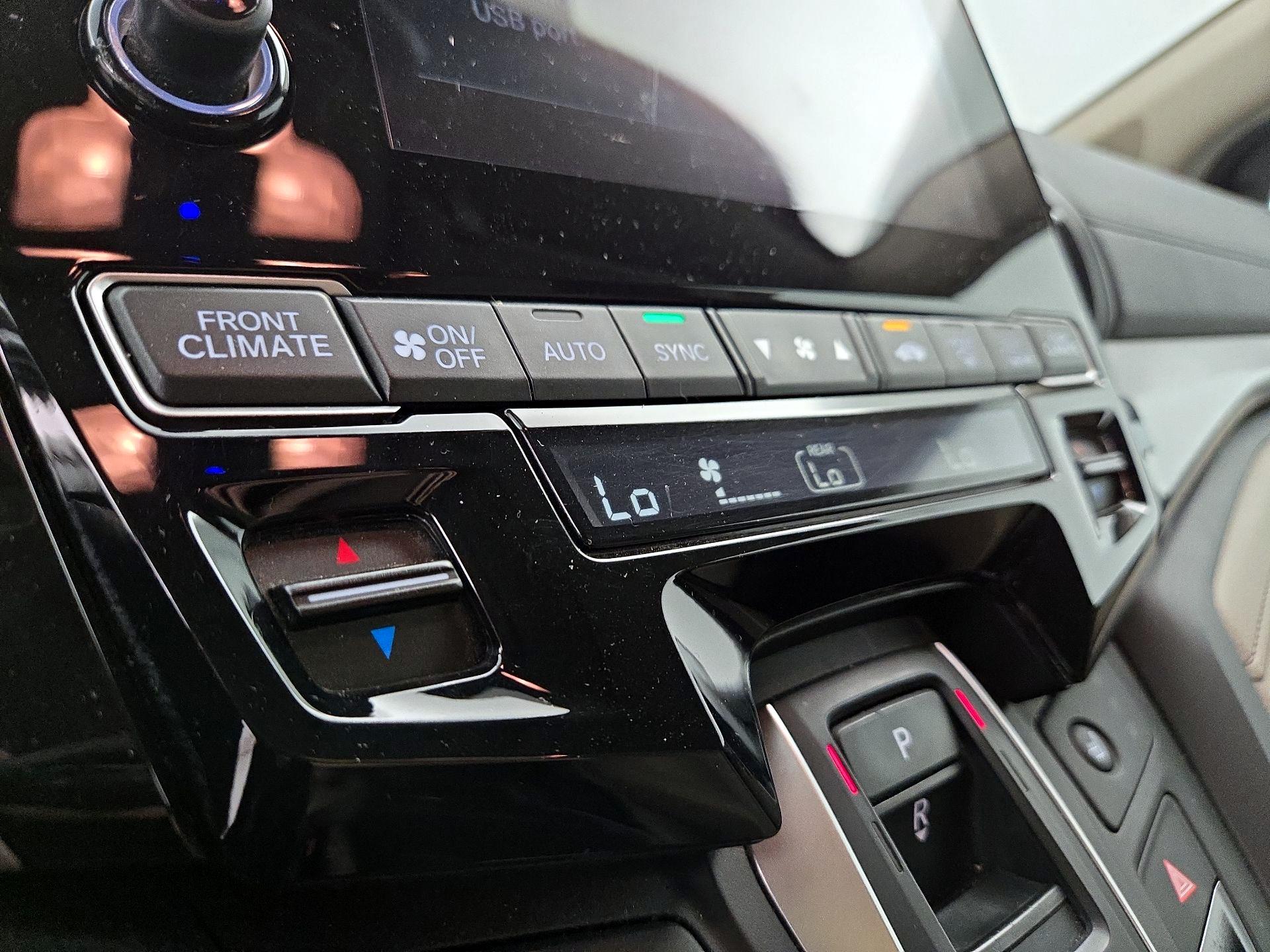 Thumbnail: 2020 Honda Odyssey - 16