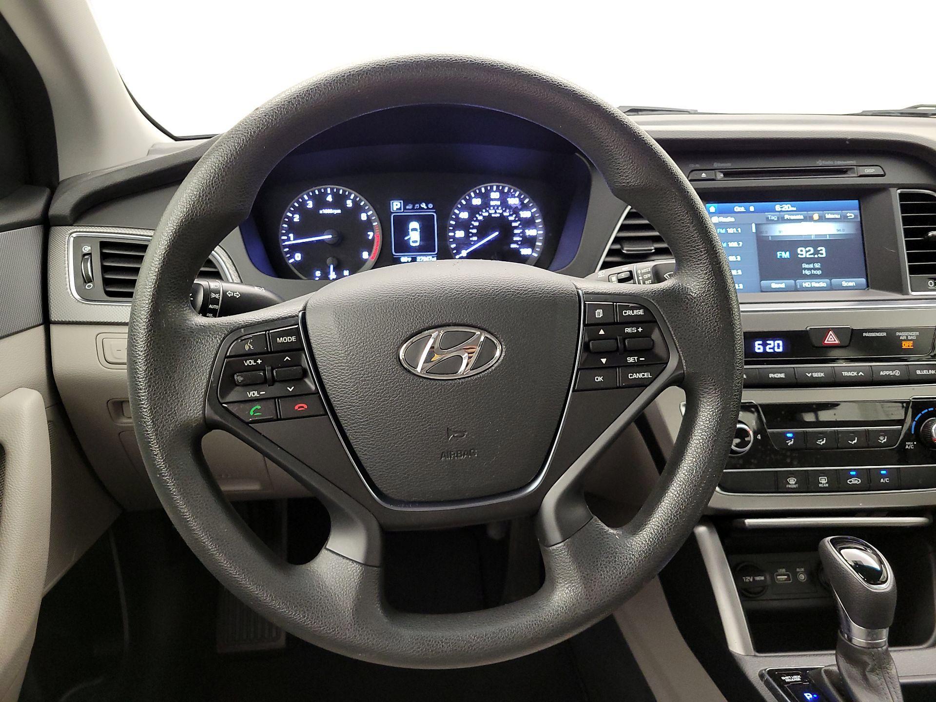 Thumbnail: 2017 Hyundai Sonata - 10