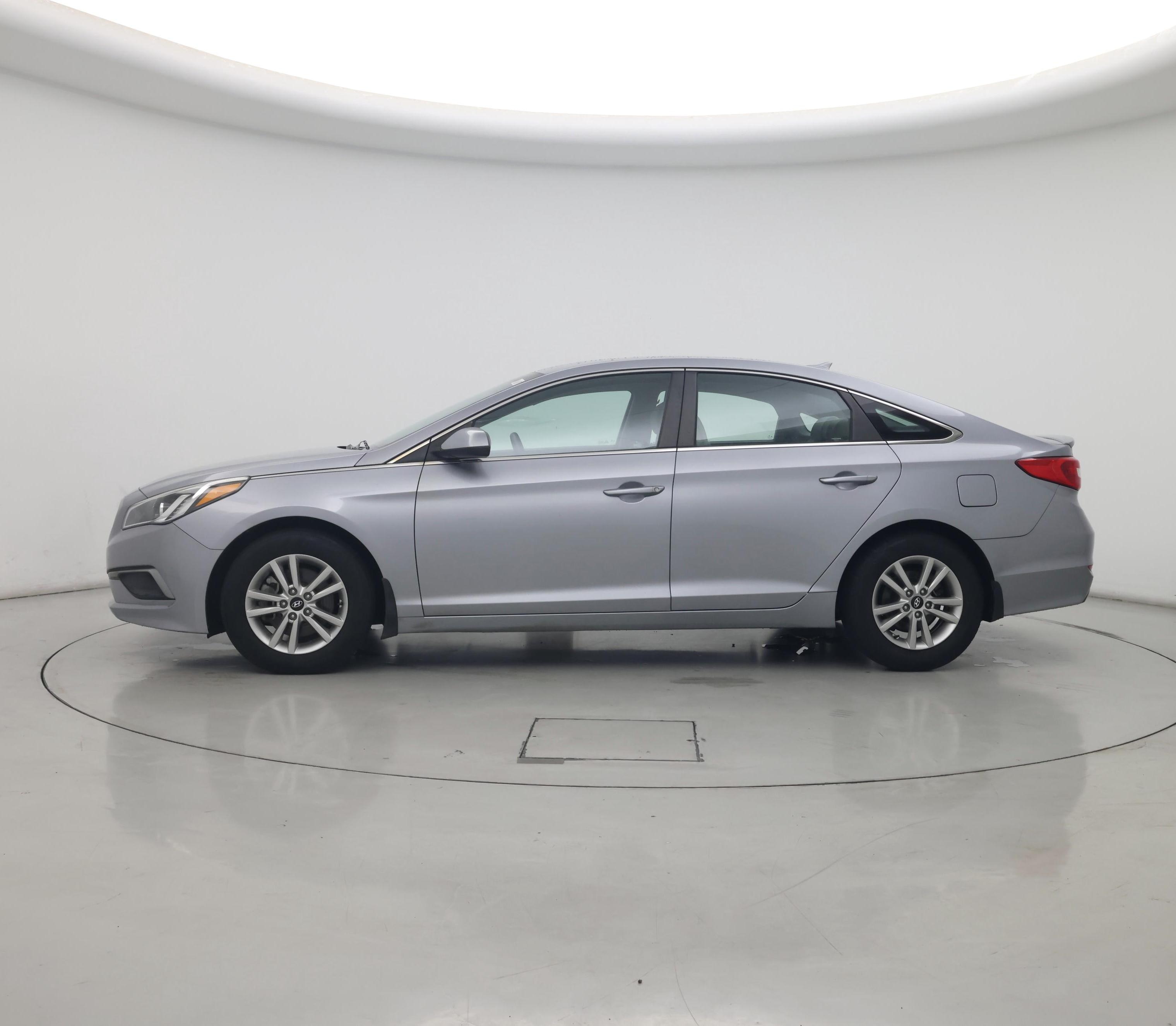 Thumbnail: 2017 Hyundai Sonata - 3