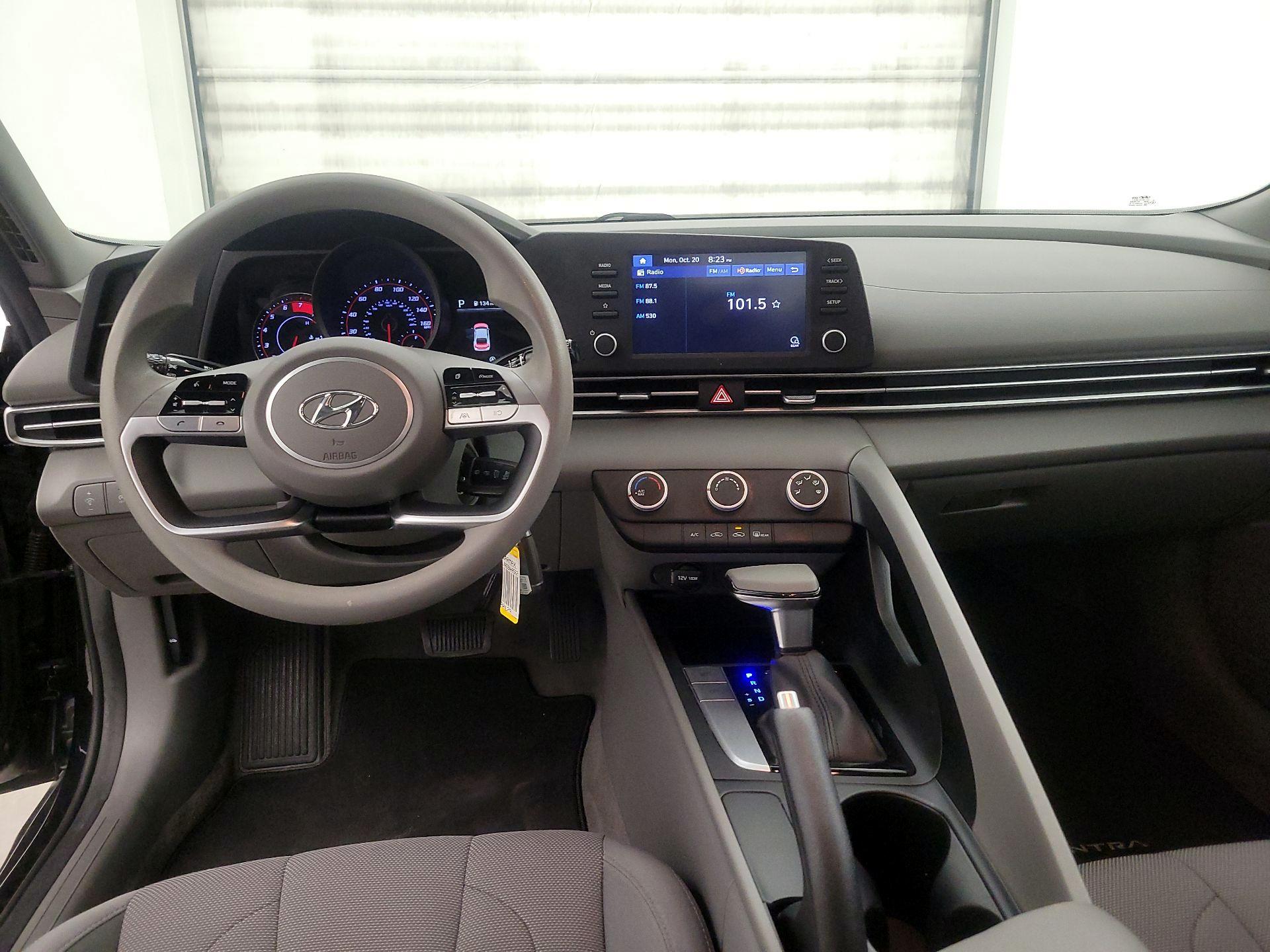 Thumbnail: 2022 Hyundai Elantra - 9